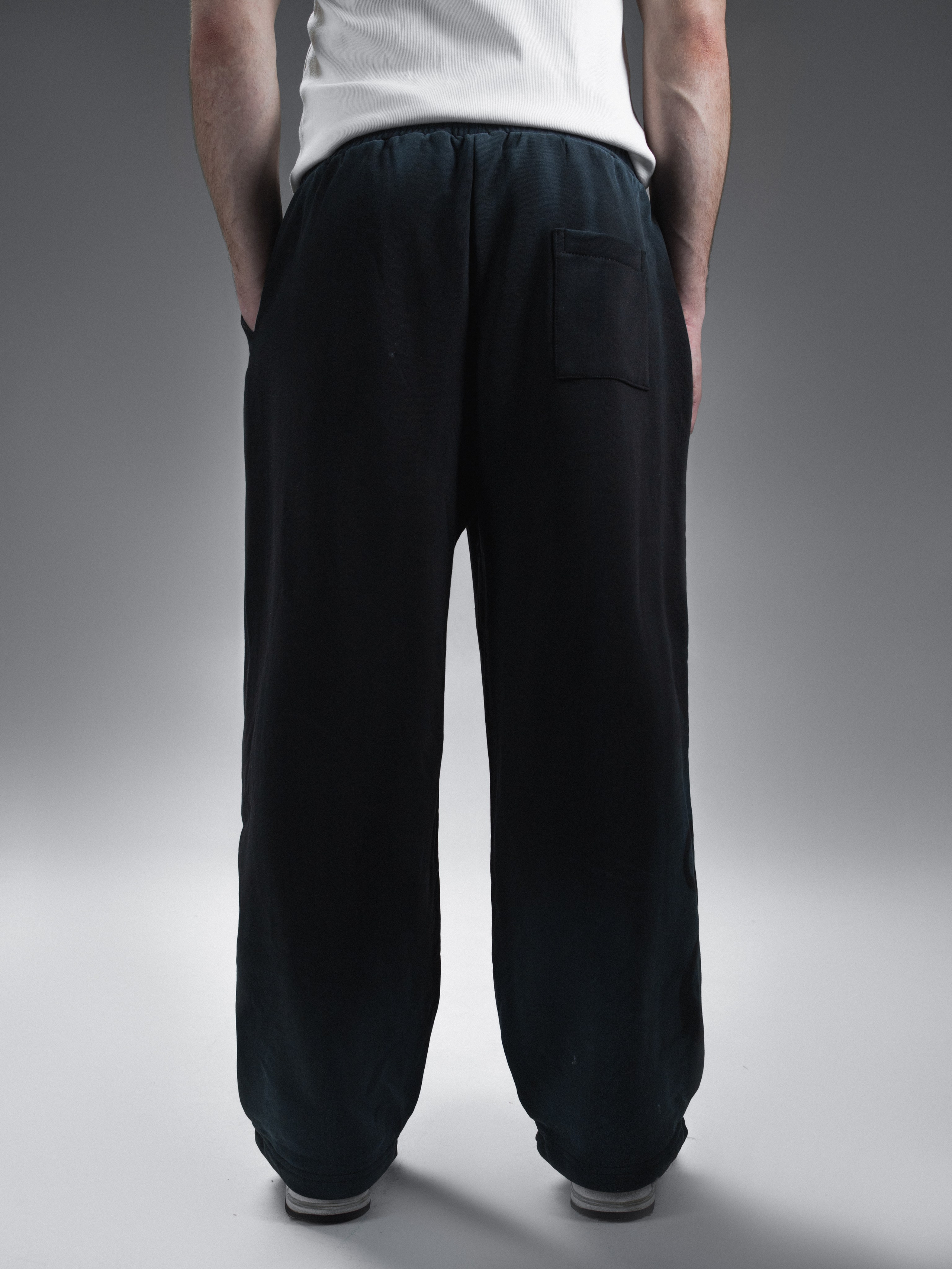 КАТАЛОГ | серый фон. RUNA production — стильные съемки для брендов