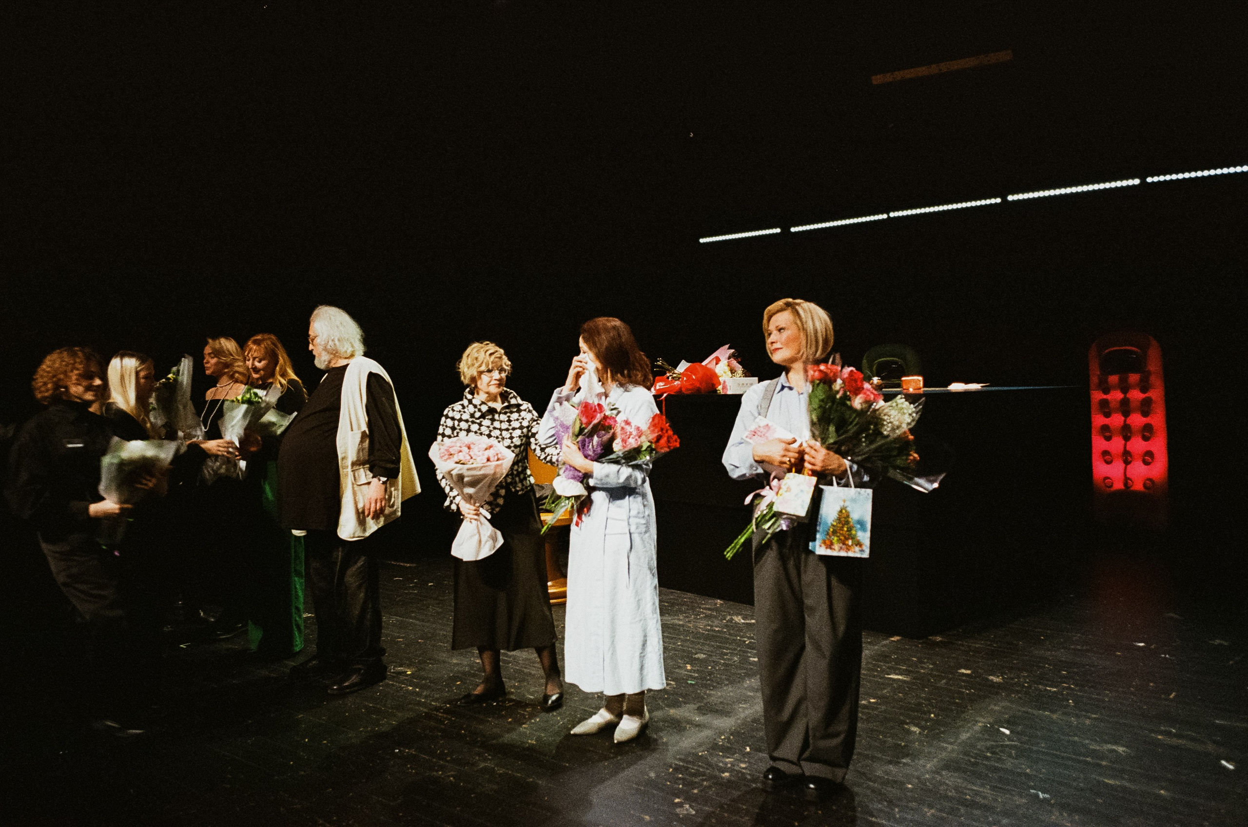 Театральные премьеры. Игры во флигеле. Фотограф-документалист Мария Осокина