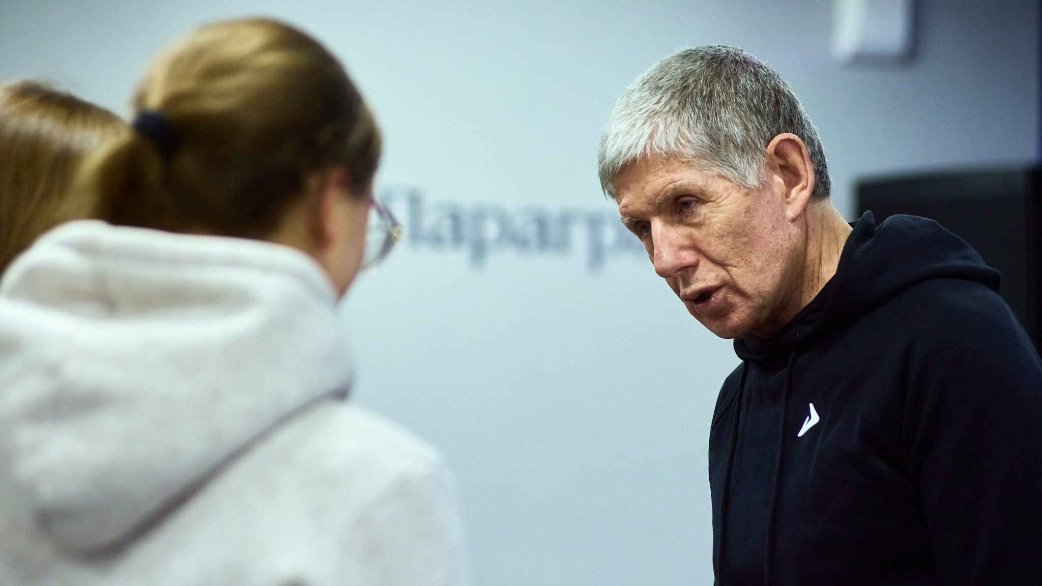 На выставке фотографа Костаса Асимиса. Свадебный и семейный фотограф в г. Волхов Алексей Кочерыжкин