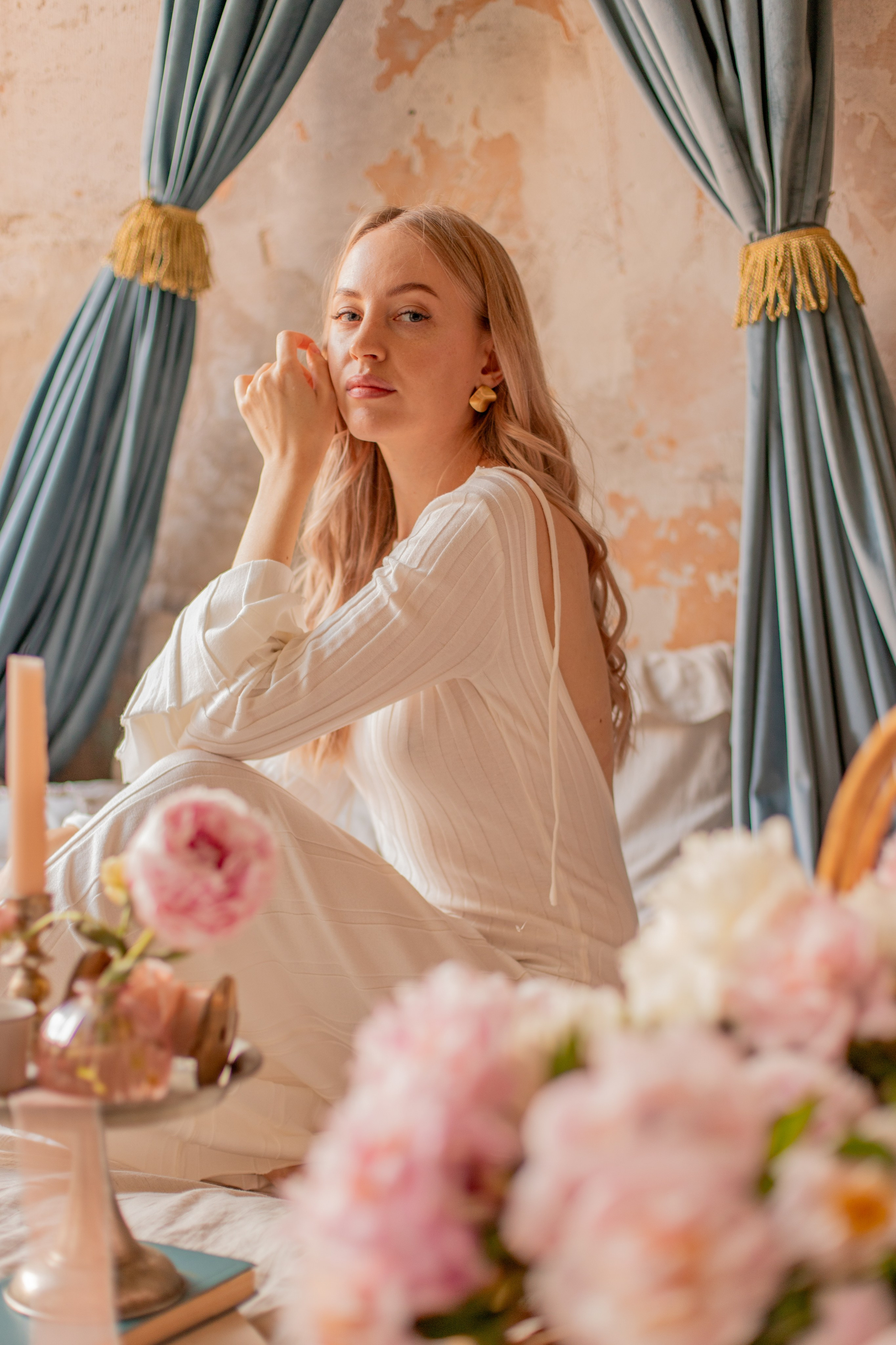 Съемка в живых пионах. Семейный и индивидуальный фотограф в Ростове-на-Дону