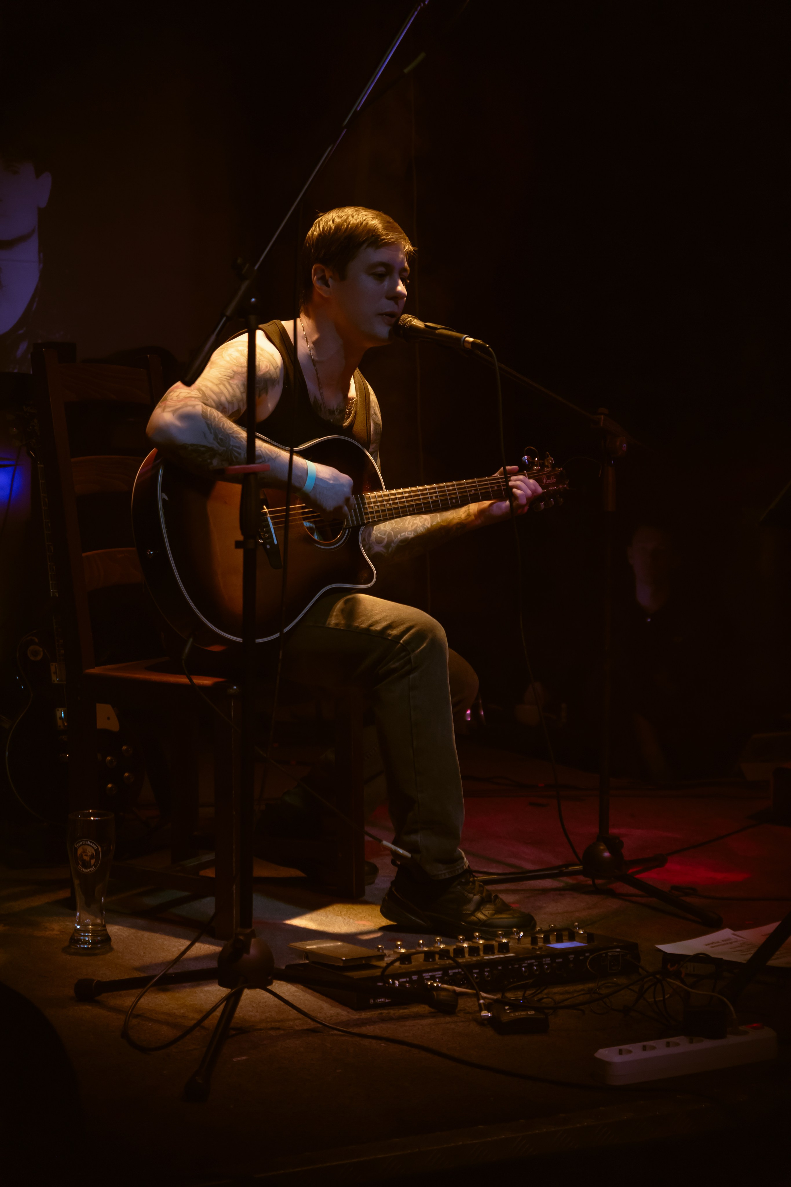 Антон Макаров. Трибьют «Сектор газа», клуб-галерея Эрмитаж. 07.12.2024. Фотограф Регина Крикунова г. Красноярск