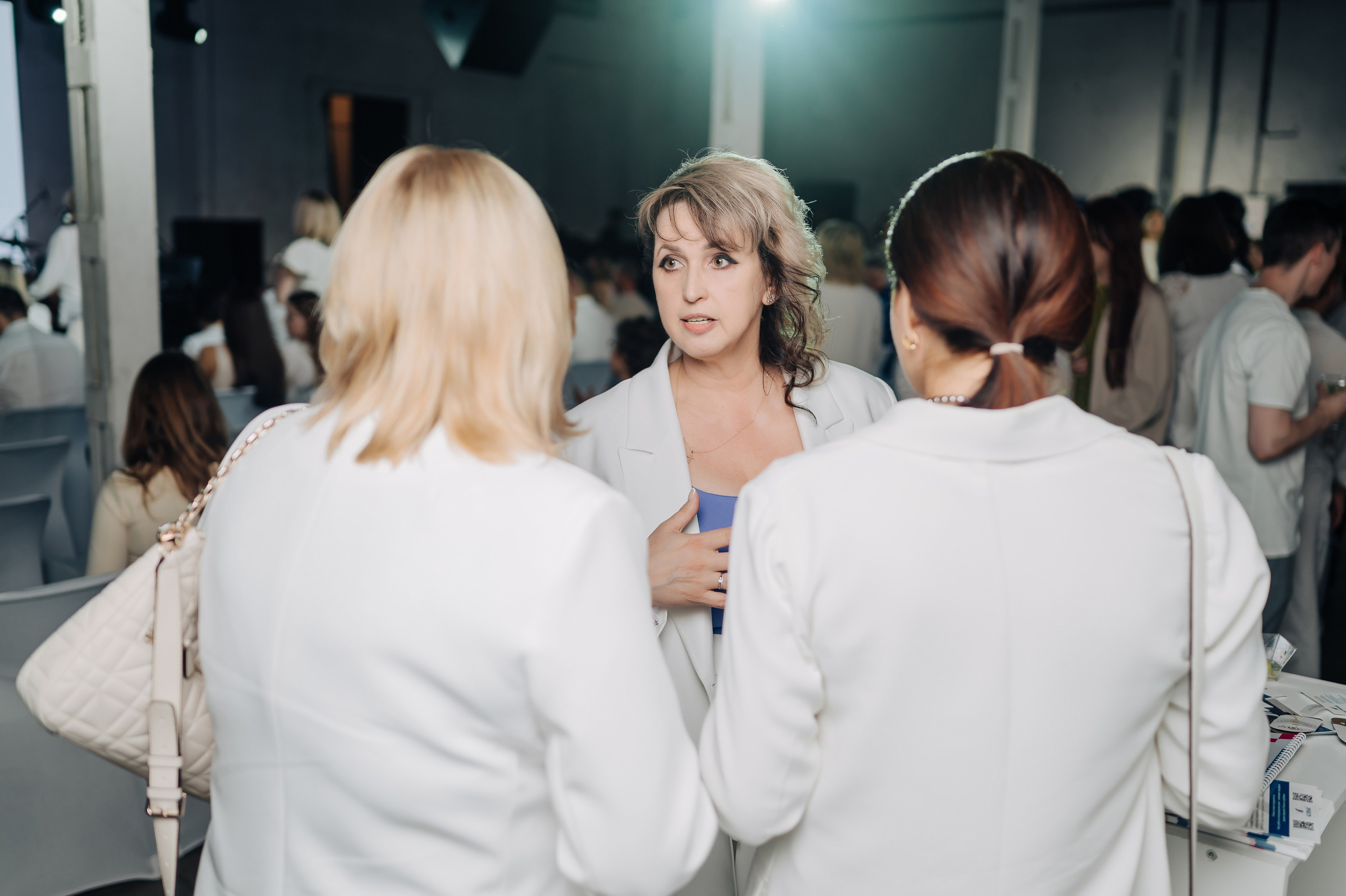 Белый бал в честь столетия Комсомольской правды. Фотограф Елена Афанасьева