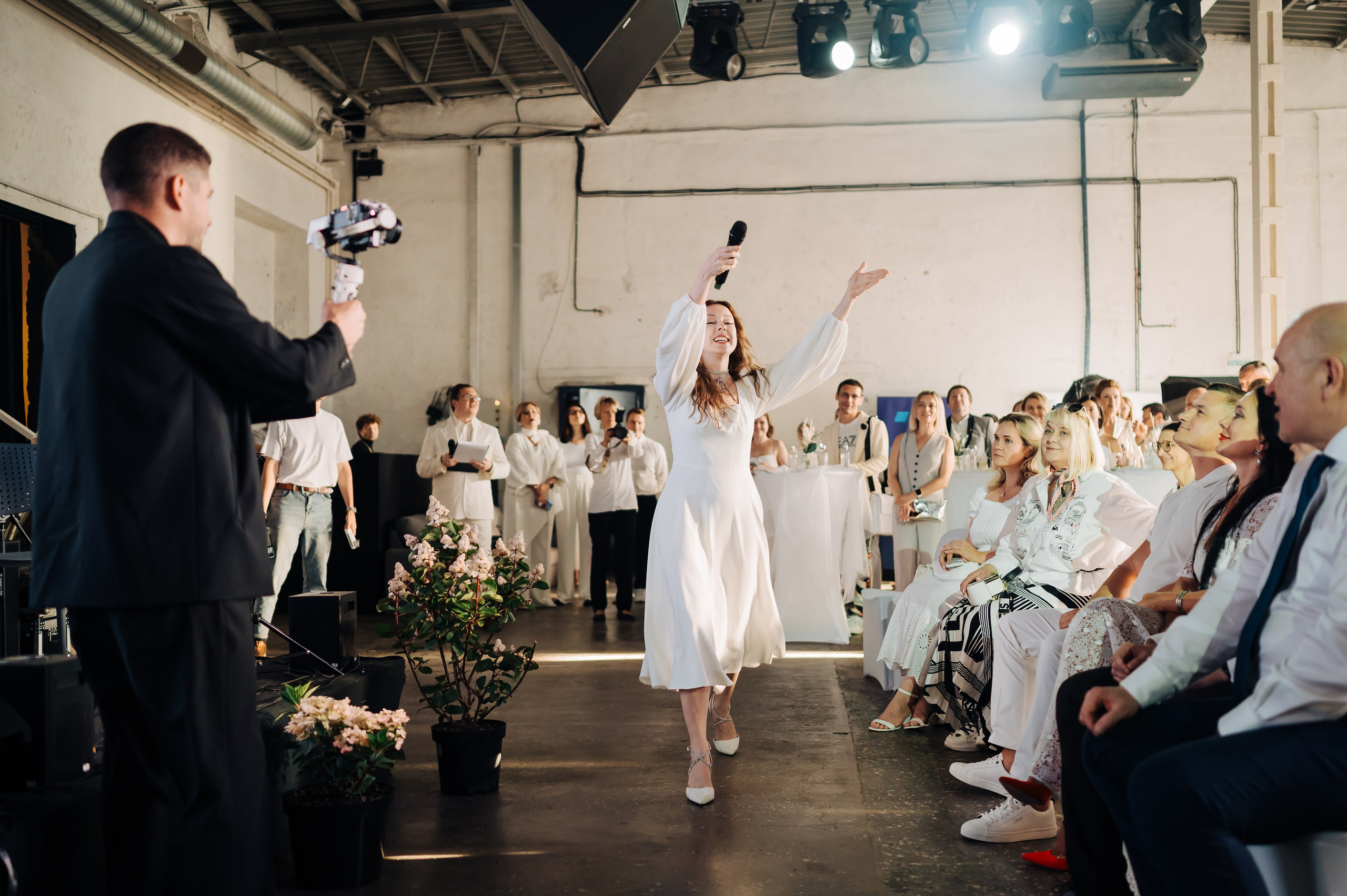 Белый бал в честь столетия Комсомольской правды. Фотограф Елена Афанасьева