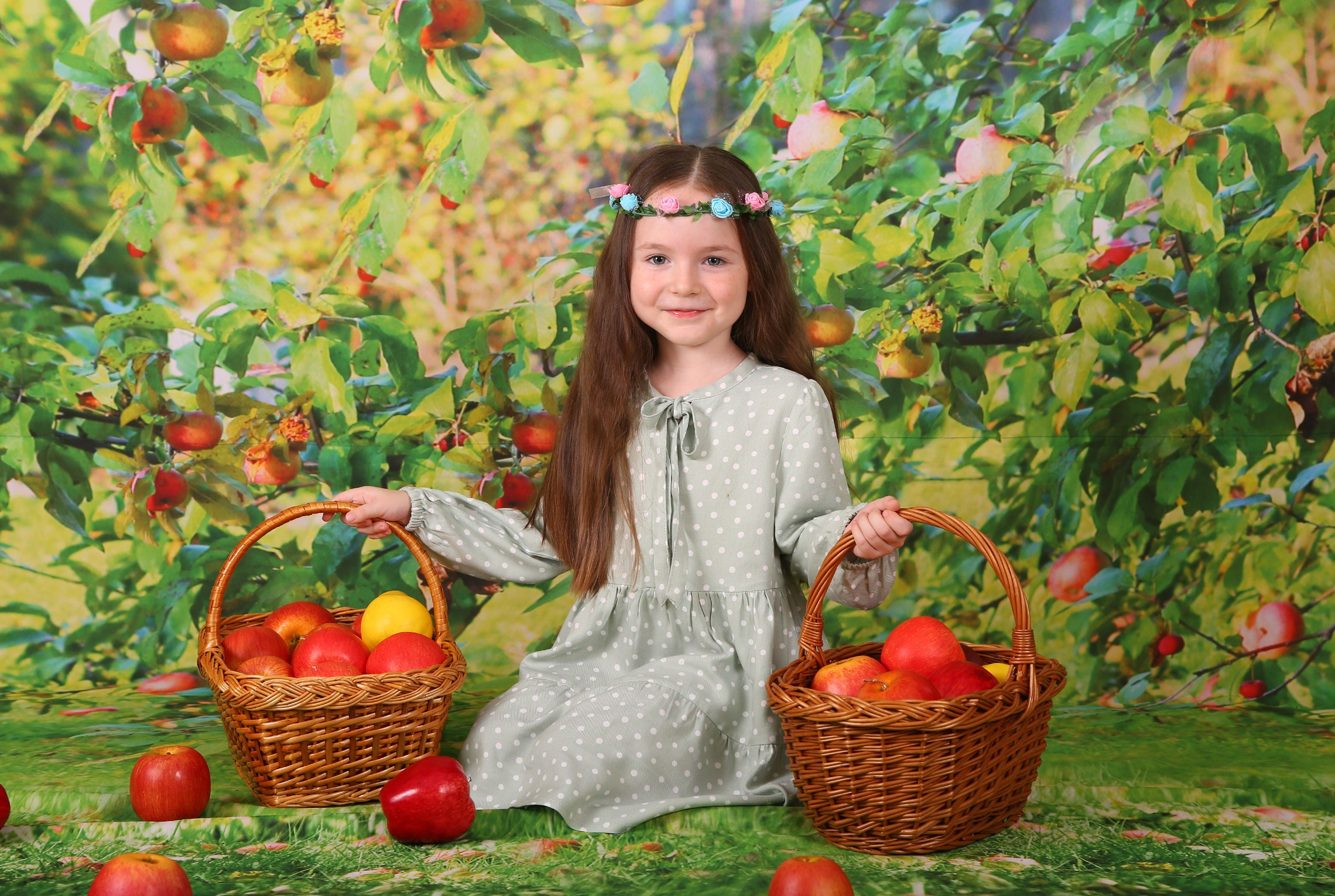 Яблоневый сад. Выпускные альбомы в Нижнем Новгороде | Фотостудия Звездочет | Никулина Наталья