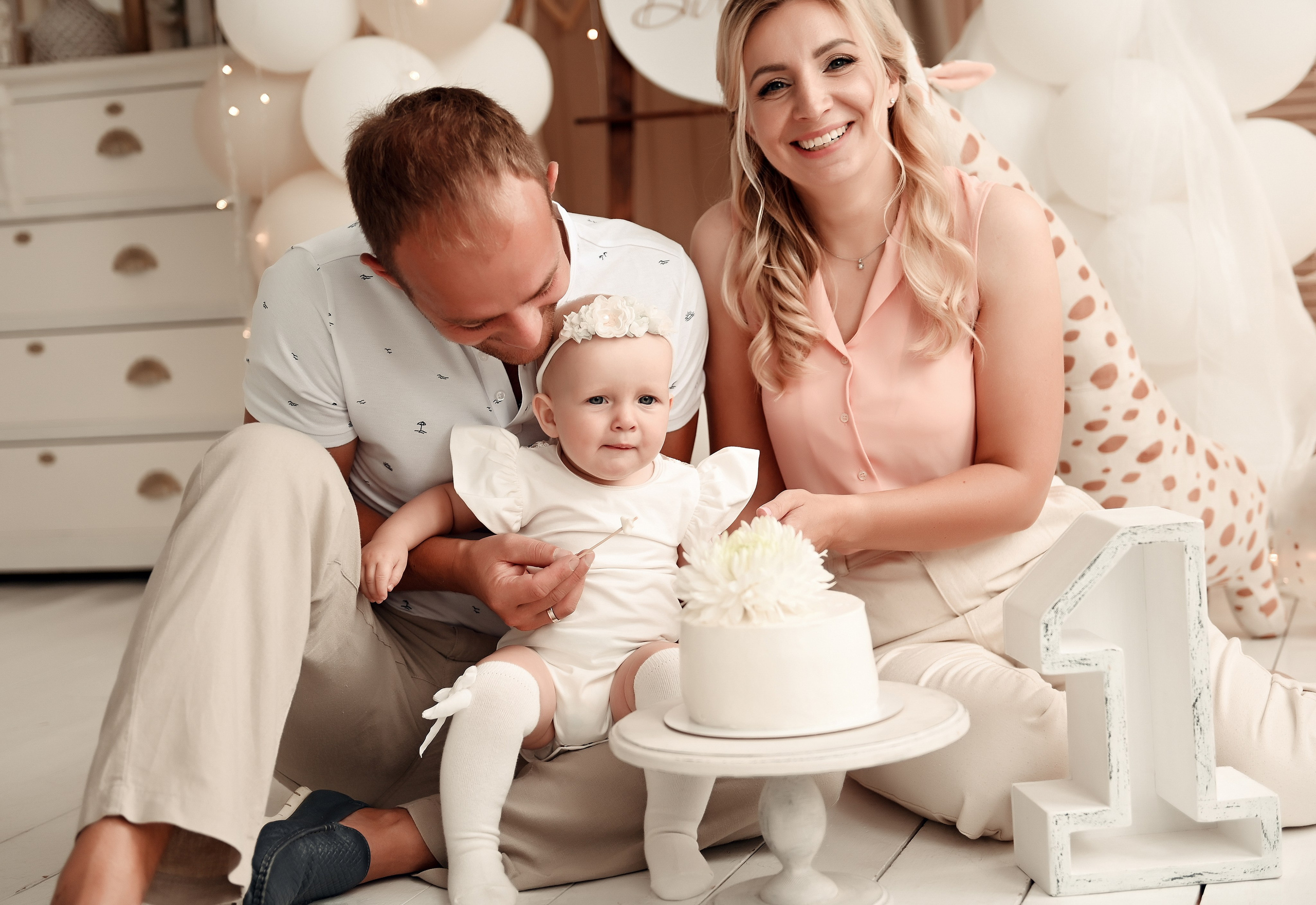 Семейная на 1 годик. Свадебный, семейный, детский, контент фотограф в Омске Максим Ильин