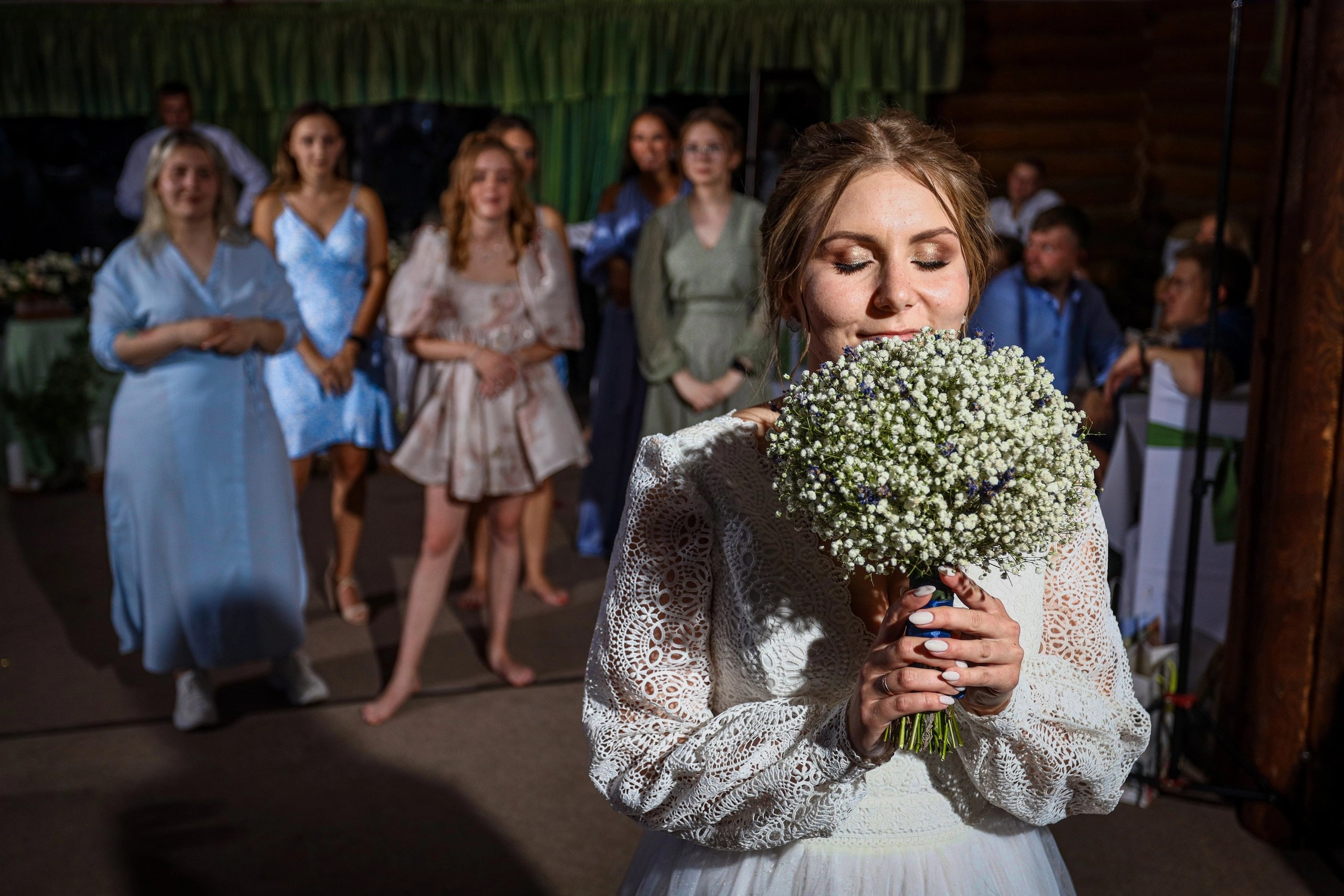 Профессиональный свадебный фотограф Дмитров Лобня Дубна – фотосессии для пар портреты и репорта Свадьба в Дмитрове Лобне Дубне – авторская съемка эмоций первого танца и живых моментов Love-story и семейные фотосессии – стильные кадры для пар от фотографа Дмитров Лобня Дубна Фотограф на мероприятие в Дмитров Лобня Дубна – свадьбы портреты праздники и выездные съемки Романтические свадебные фото в Дубне Дмитрове Лобне – естественная обработка и атмосферные снимки Фотограф на мероприятие в Дмитров Лобня Дубна – свадьбы портреты праздники и выездные съемки