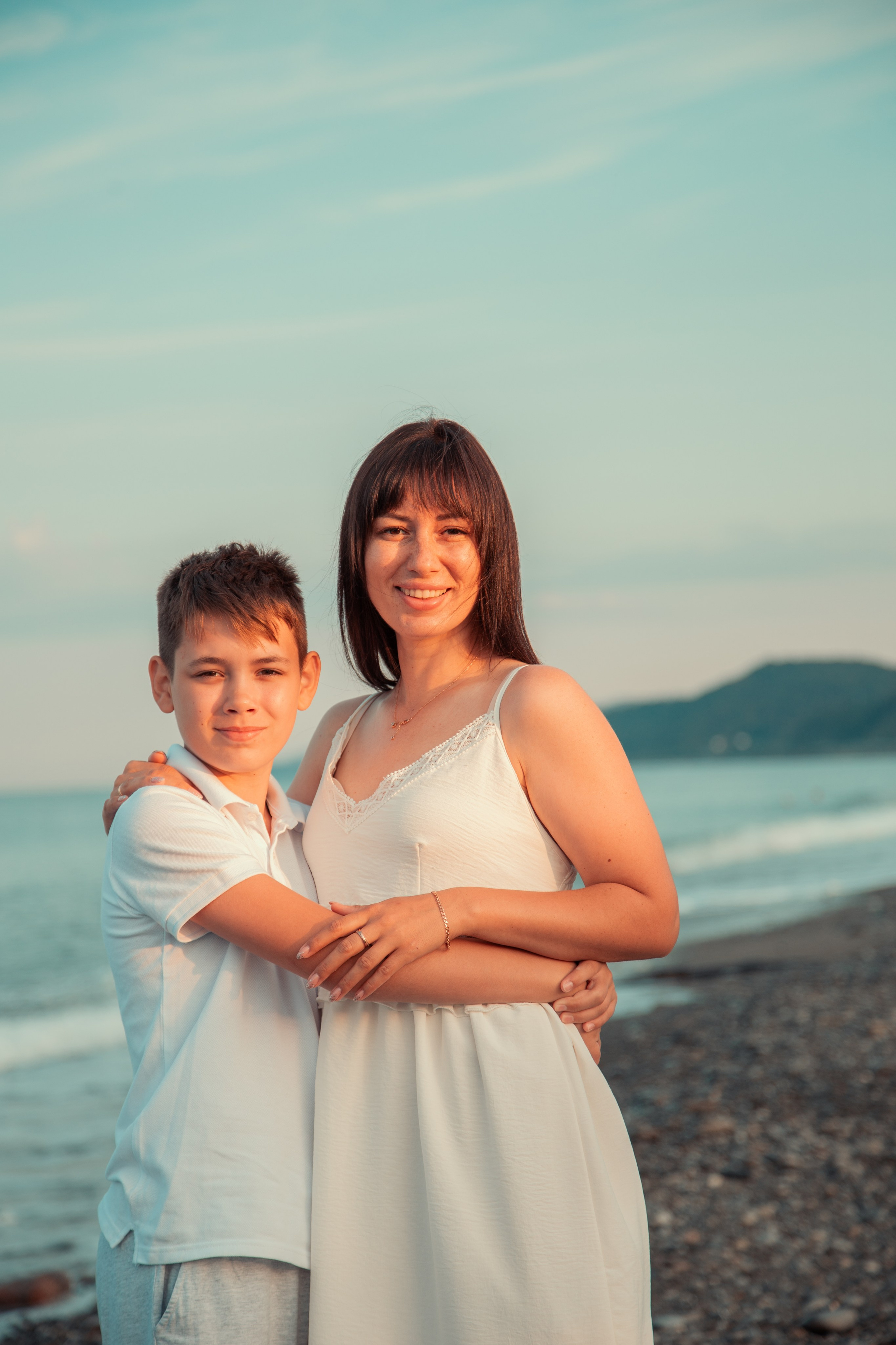 Завтрак у моря в Лоо на пляже «Горный Воздух». Семейный фотограф в Сочи, Лоо, Дагомысе, Вардане Кучумова Олеся