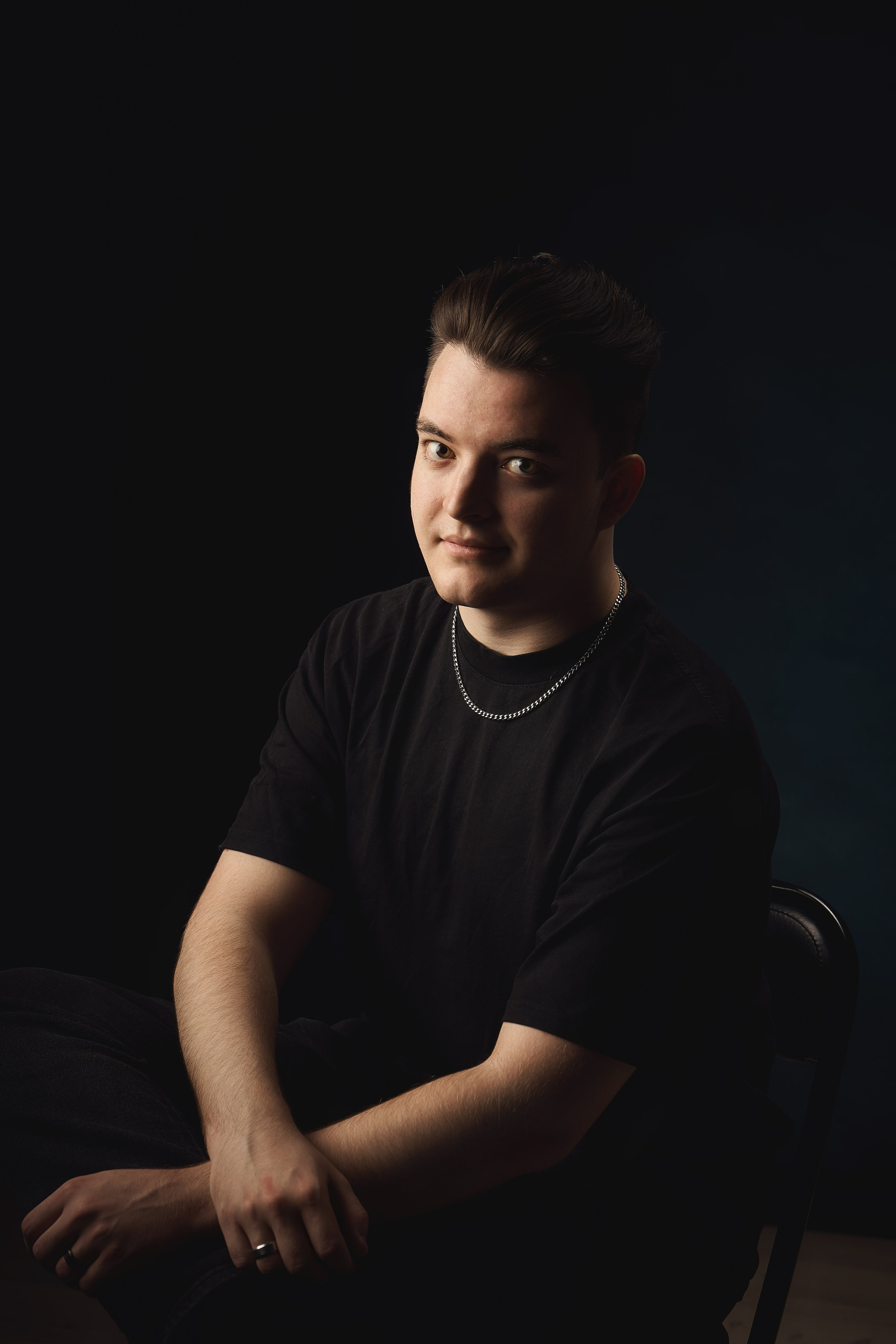 Портретная семейная фотосессия в студии. Семейный фотограф Евгений Опарин