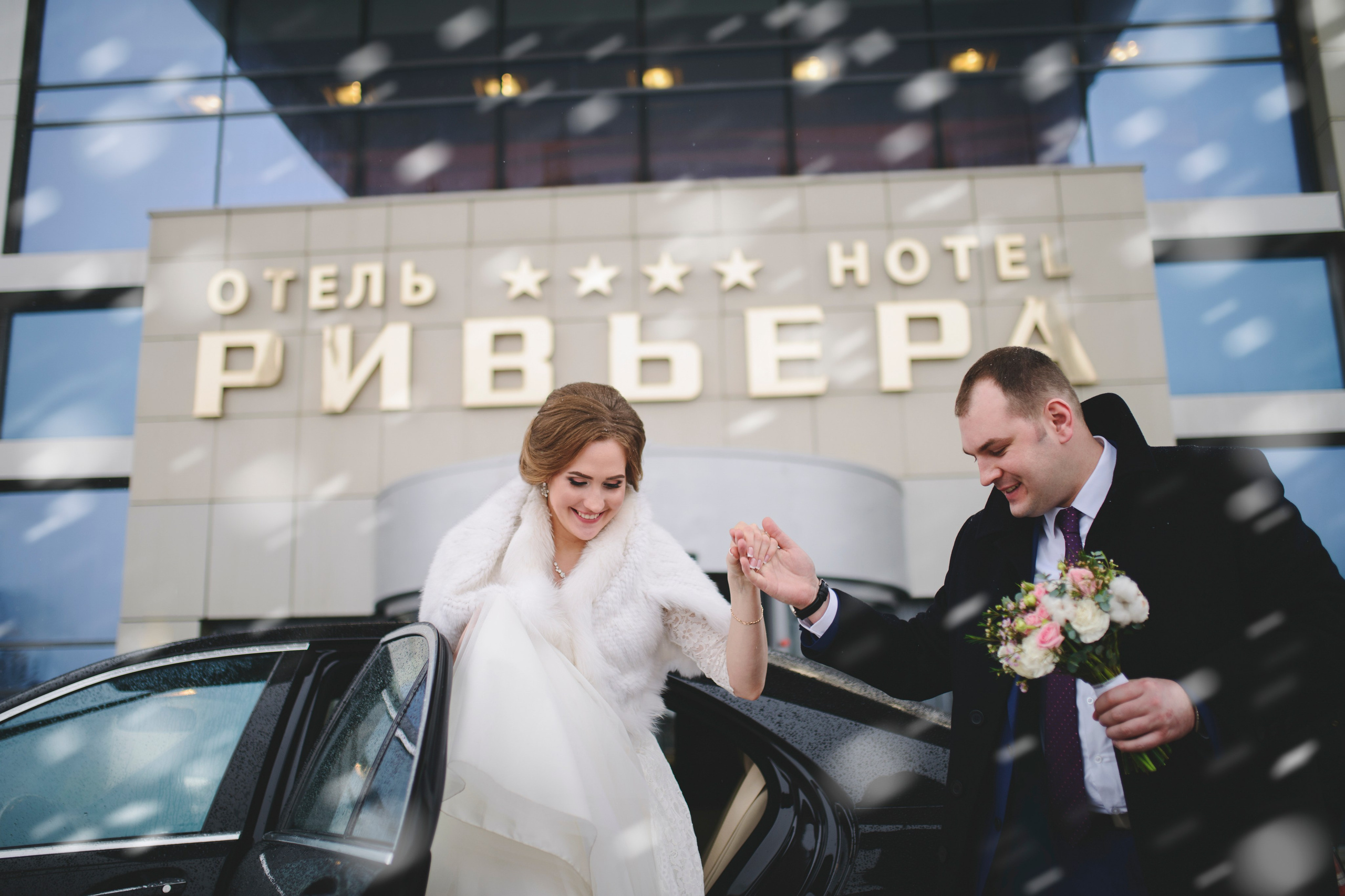 Свадебная Фотосессия в г. казани | Фотограф на Свадьбу в г. Казани Фотограф Садег Азарми тел. +79172288430 ✔ Сборы невесты и жениха✔ Утро невесты (детали, эмоции, подготовка)✔ Репортажная съёмка ЗАГСа и выездной регистрации✔ Свадебная прогулка✔ Фотосъёмка банкета и вечеринки✔ Креативные и тематические свадьбы✔ Свадьба на природе (лайфстайл)✔ Девичники и мальчишники