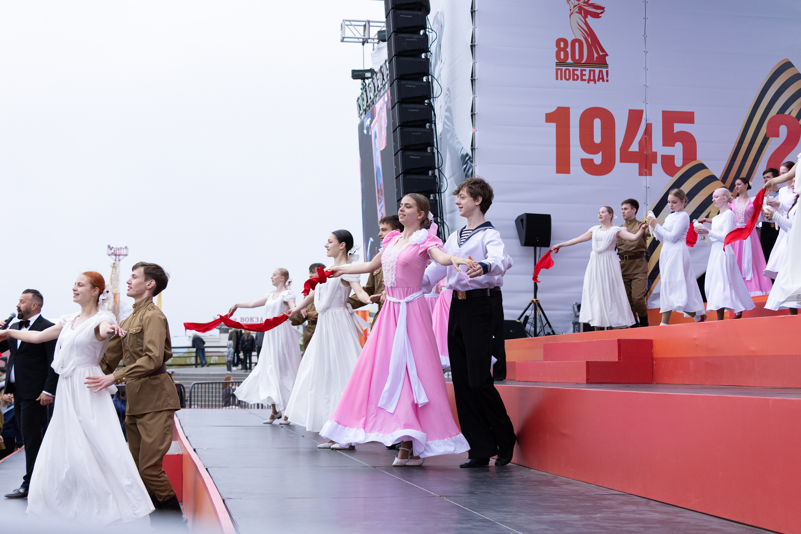 9 мая, выступления 2025 г. Олег Катакинов| Репортажный фотограф в городе у моря (Владивосток)