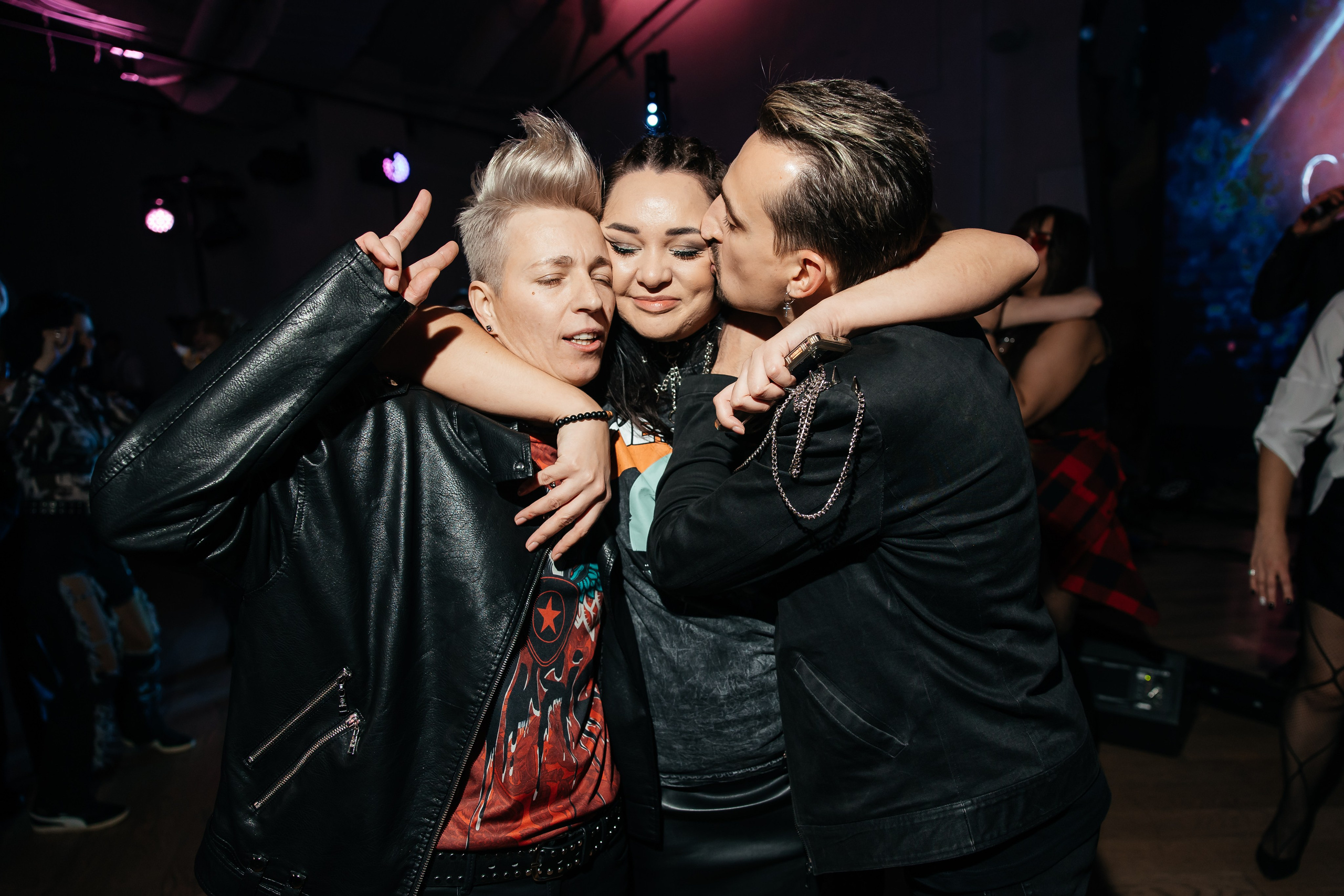 CLEANTOWN 18 лет. Свадебный и семейный фотограф