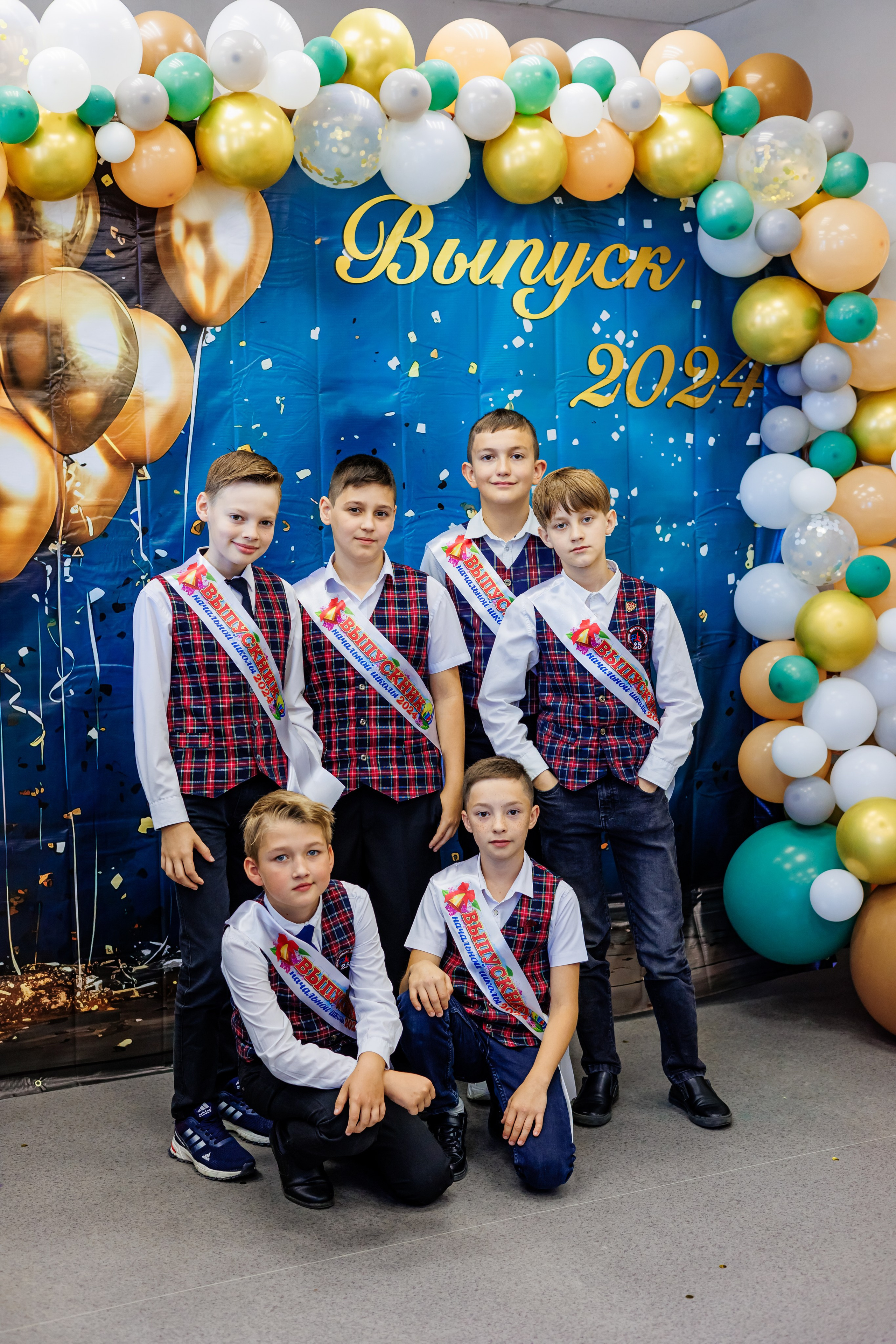 Выпуск 4а 25школа'24 год. Свадебный и семейный фотограф в Армавире