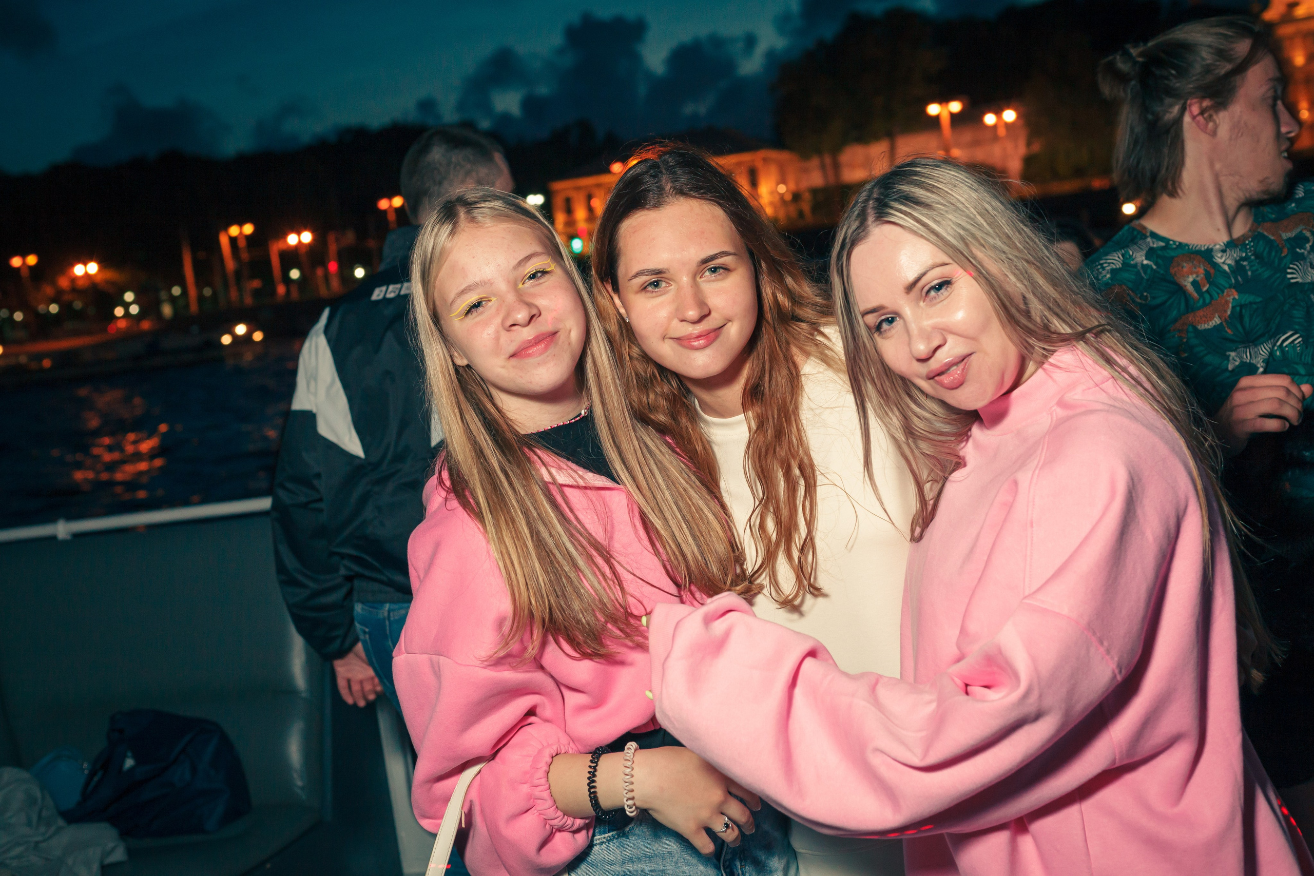 Ночь на Неве. Фотограф в Санкт — Петербурге Валерий Гаухман