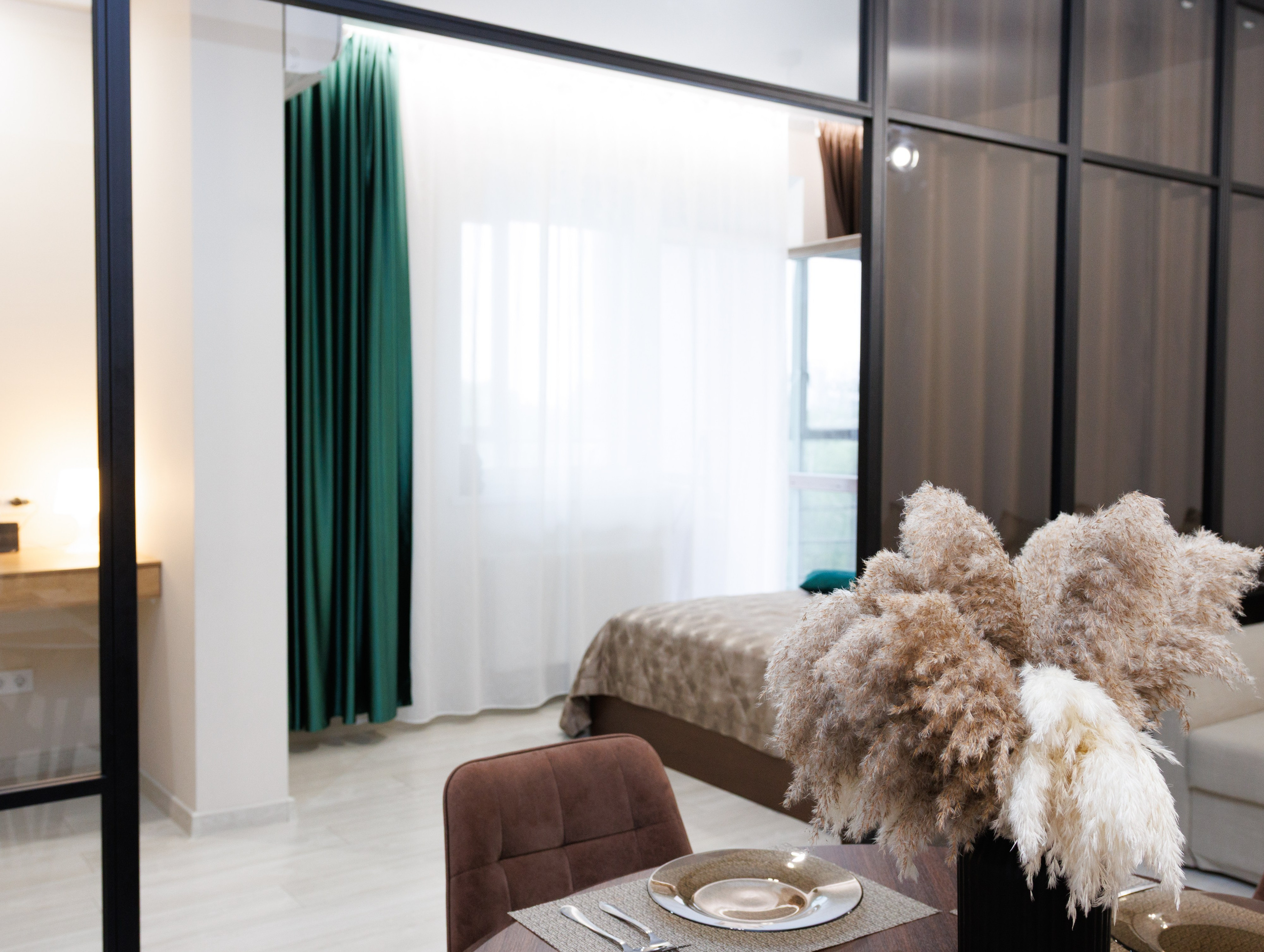 Интерьерная. Предметный и модельный фотограф Хасаншин Дамир