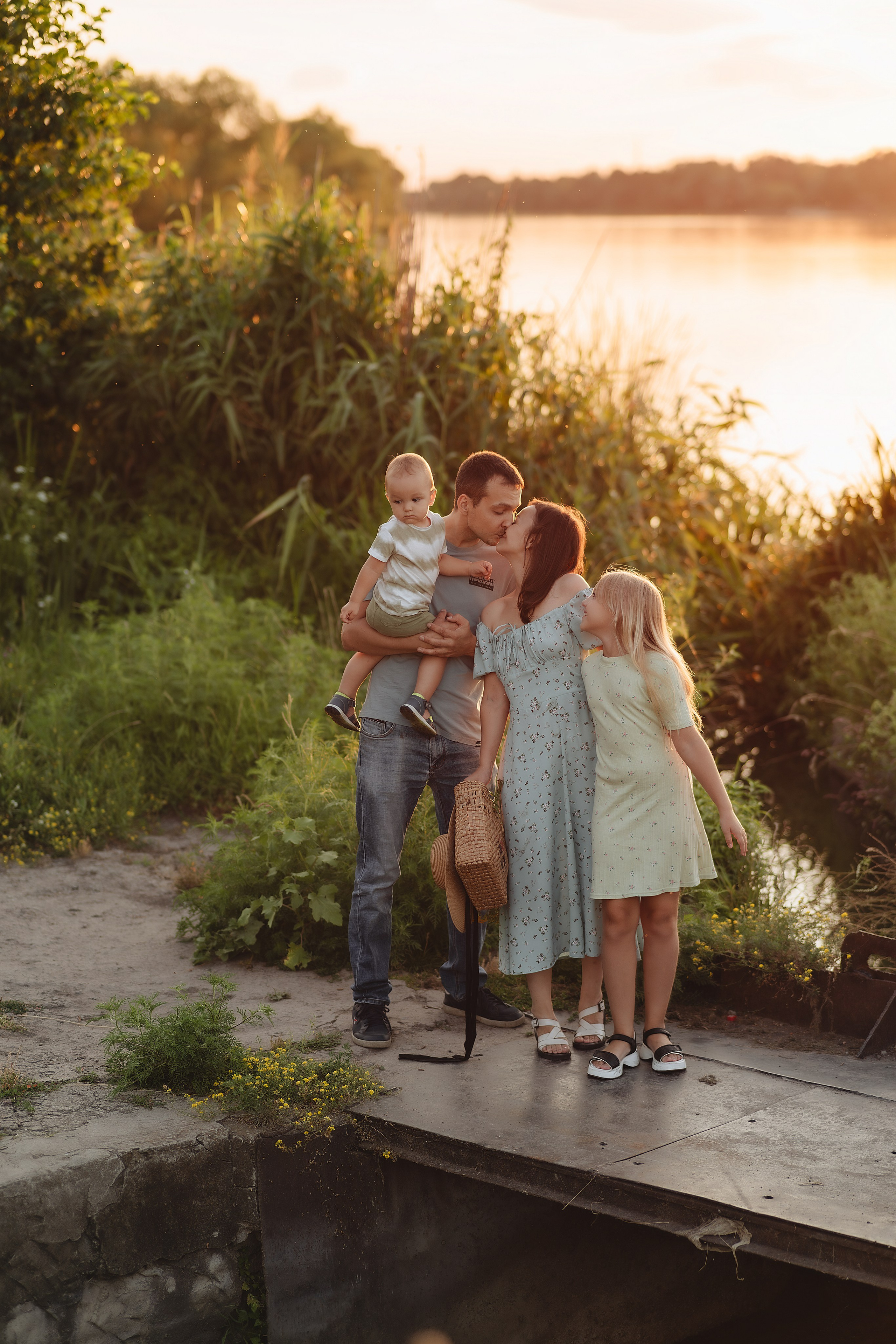 Семейная съемка на закате. Фотограф Карина Шмулёва. Воронеж и область