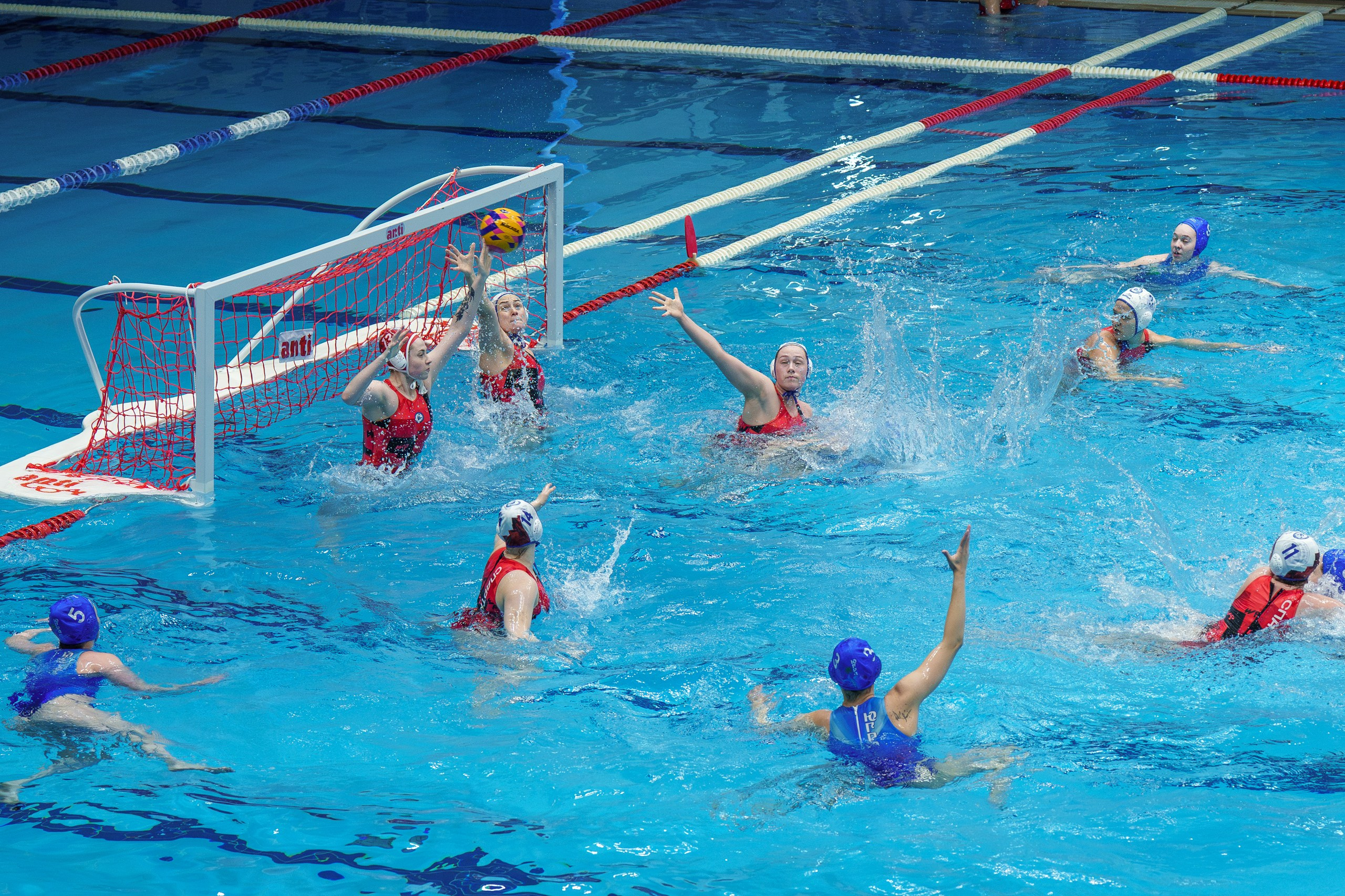 Водное поло. Радочин Эдуард — репортажный фотограф