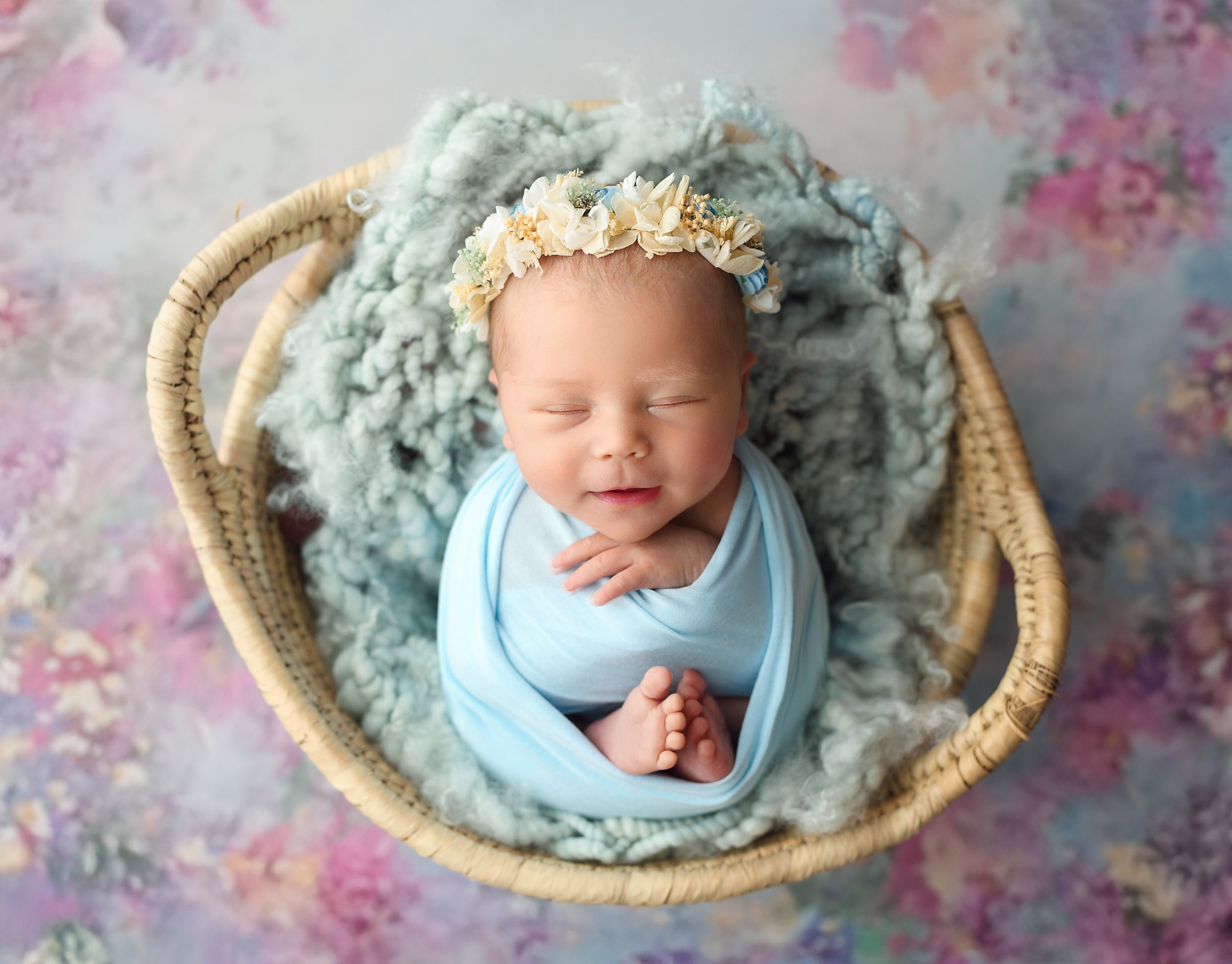 Newborn. Фотограф новорождённых в Казани Нейля Гильмутдинова ньюборн