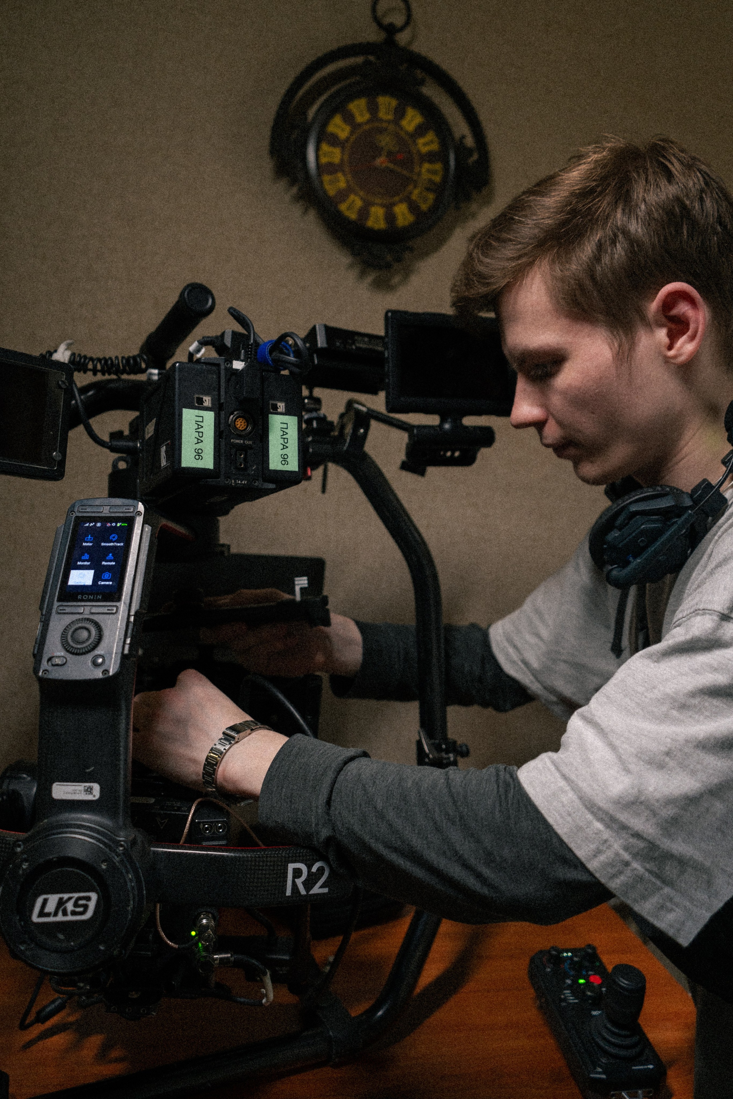 К/М ФИЛЬМ | КВАРТИРА. OVIXON WEB