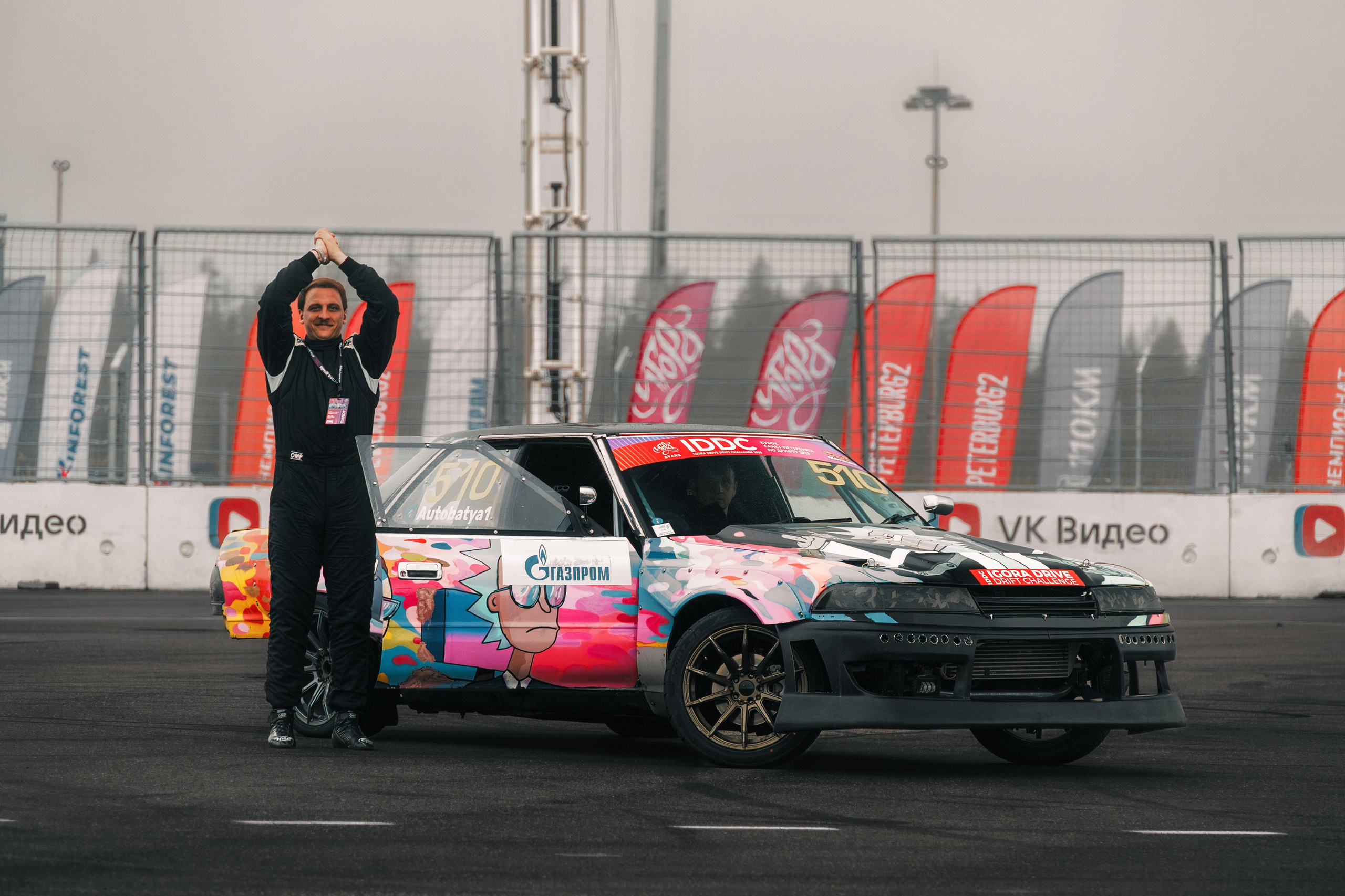 IDDC Этап 2: Бетонный Колизей и блогеры в деле