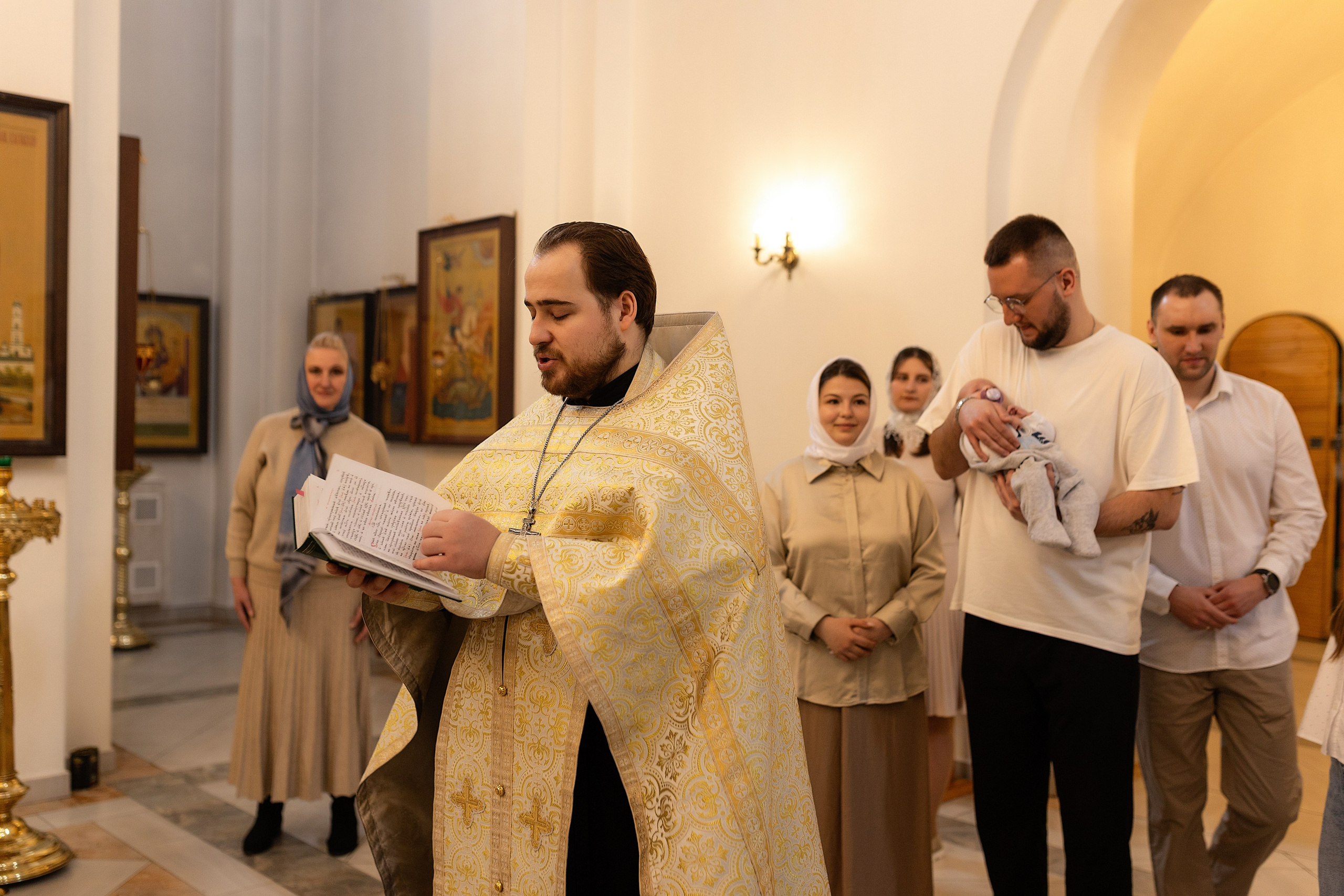 Таинство крещения Алисы. Фотограф в Железнодорожном и Балашихе
