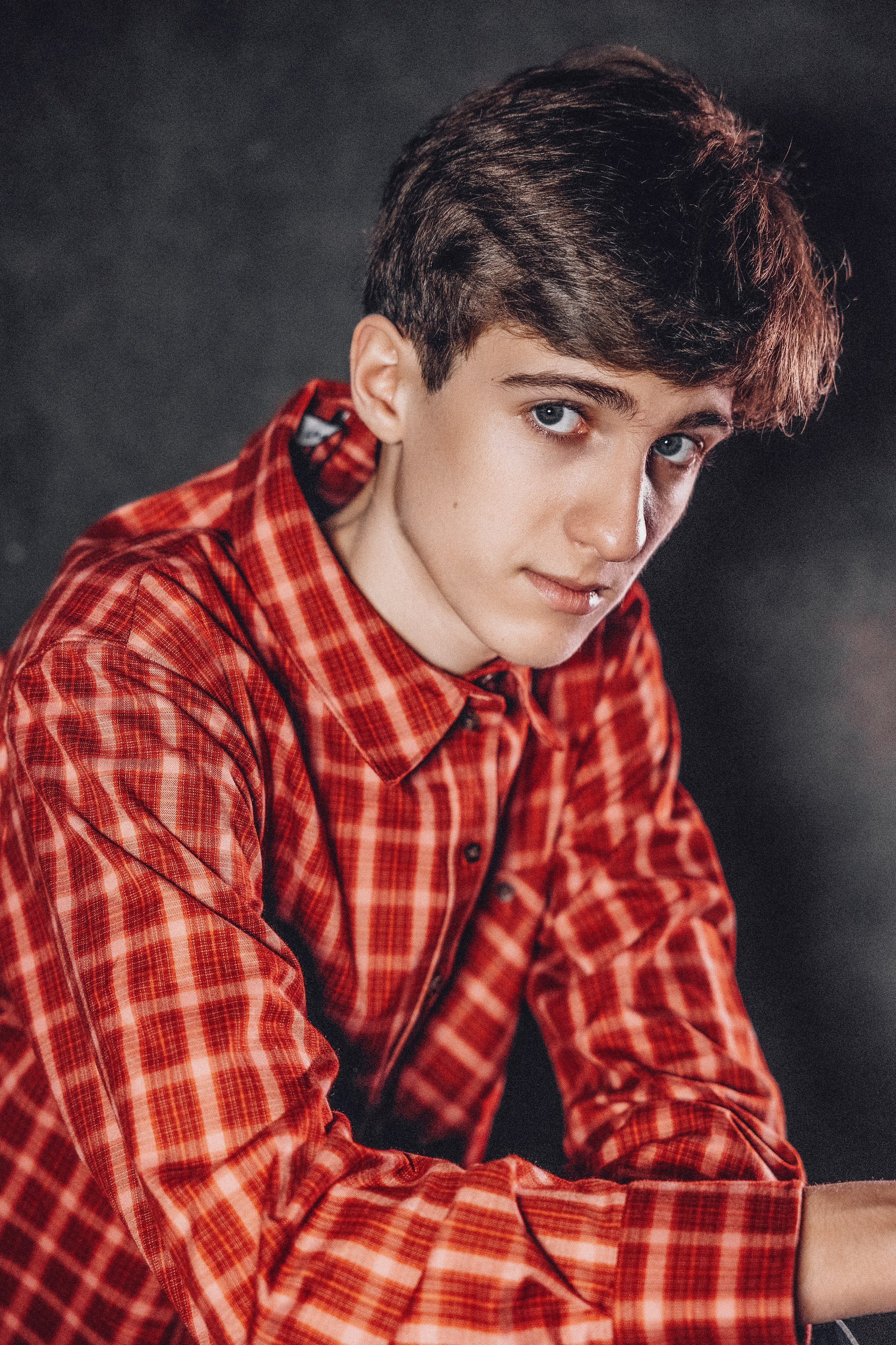 АРТЁМ. Я фотограф из Москвы к Вашим услугам