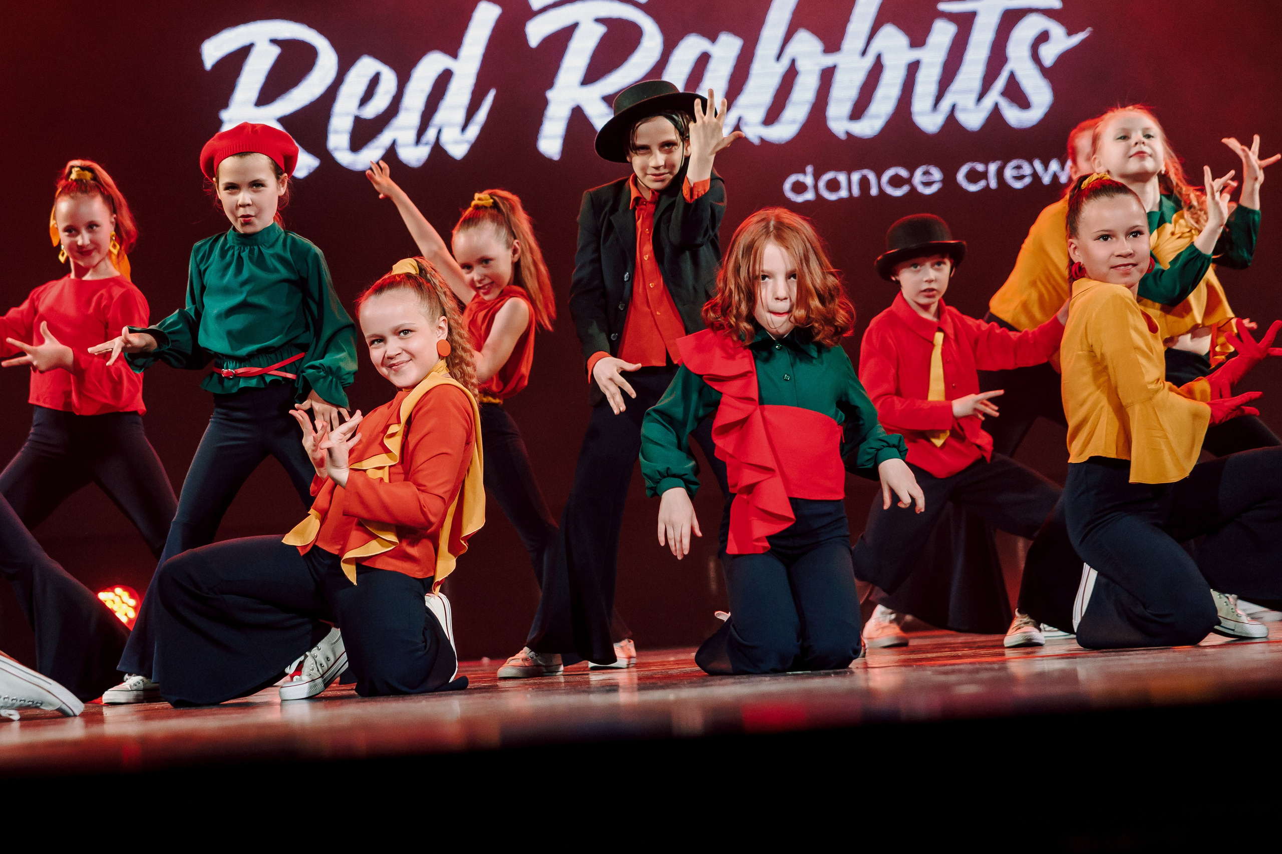 Отчётный концерт танцевальной школы «Red Rabbits» 2025. Лёшка Варзегов — фотограф