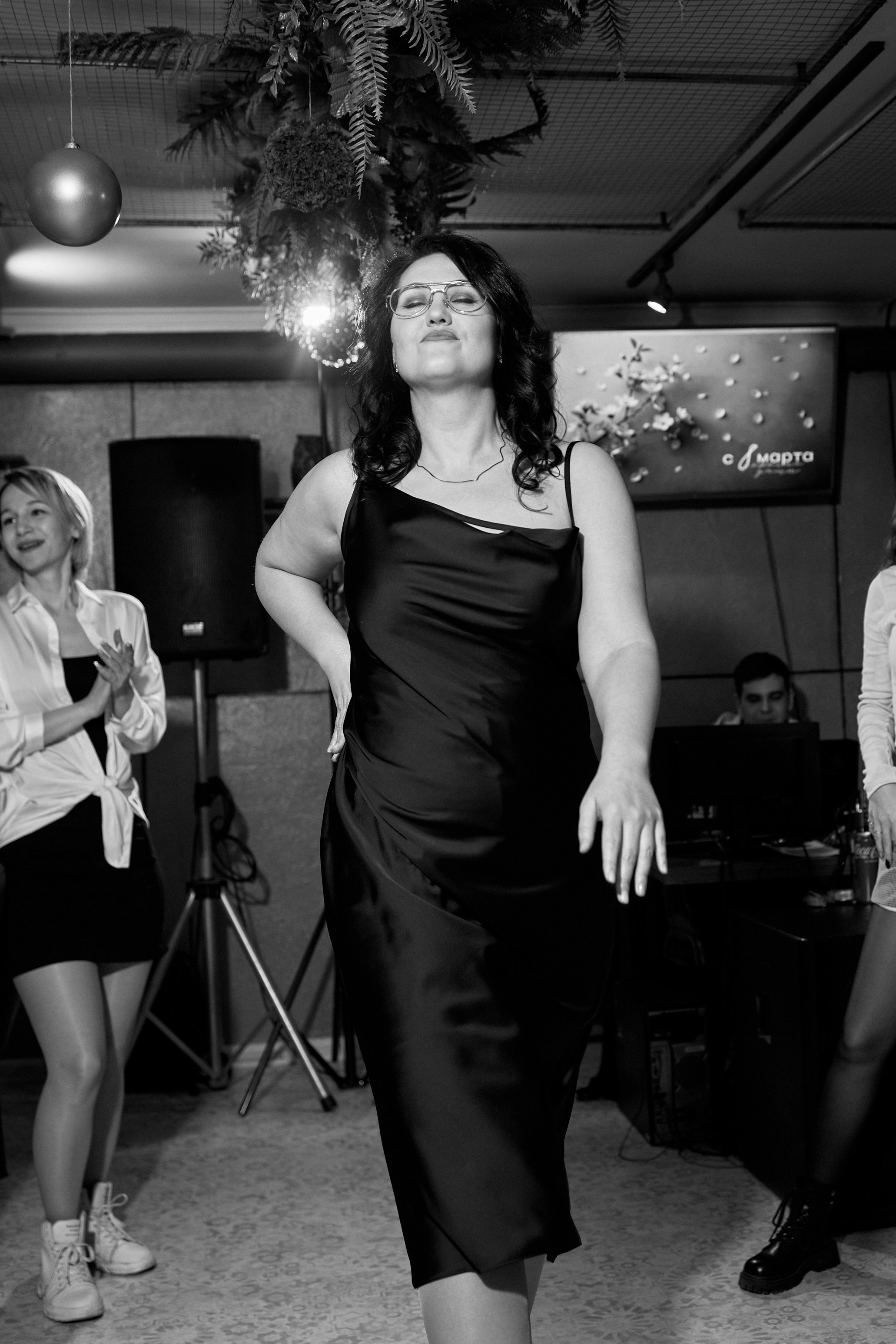 MAXIM & DAMIR | FOREST BAR | 8 МАРТА!. Главная