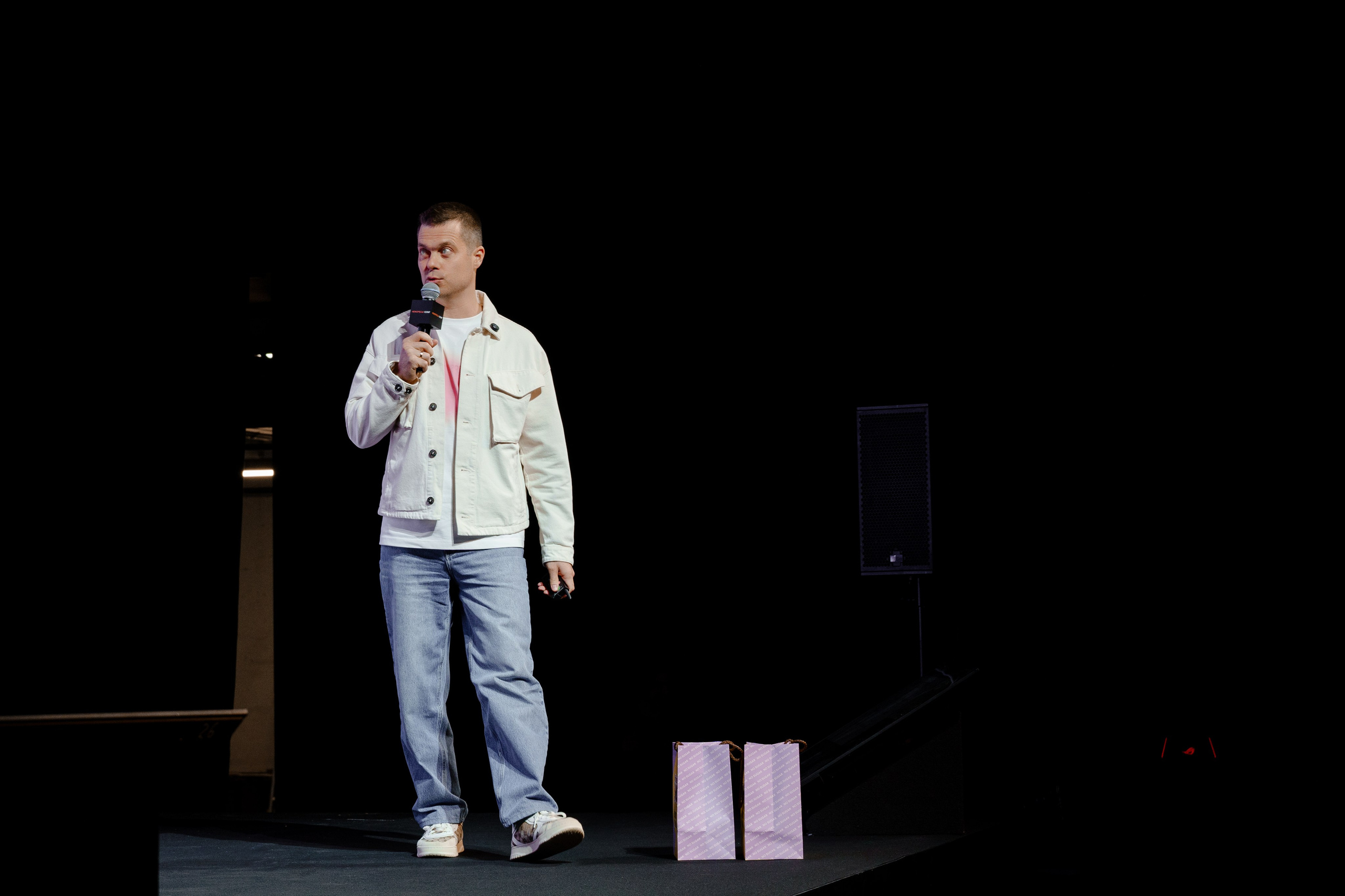 Фотограф репортажный на конференцию/форум в Москве. Репортажный фотограф в Москве Саша Дружинина