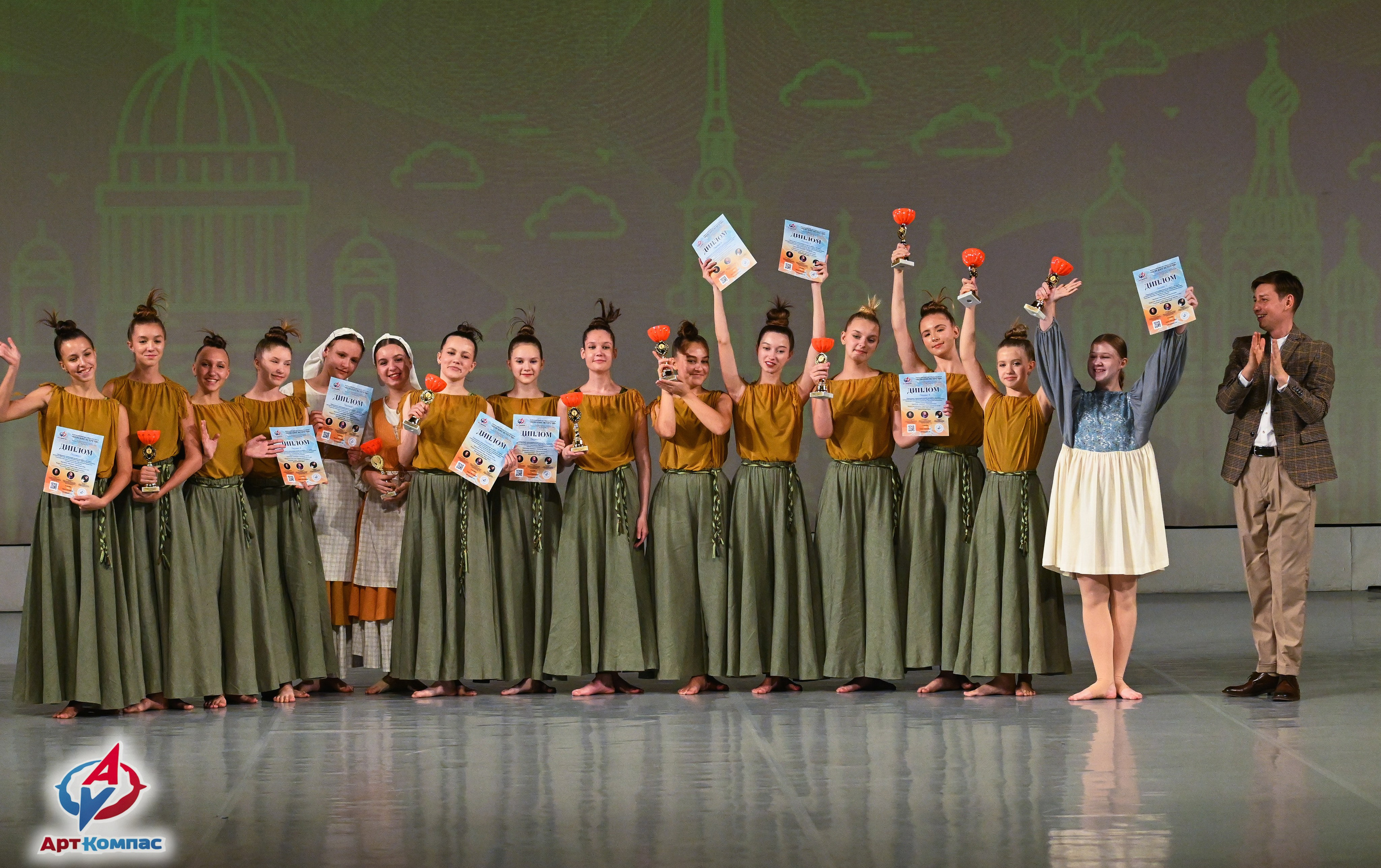 05.10.2025 Всероссийский фестиваль талантов «НЕВСКИЕ ВСТРЕЧИ» г. Санкт-Петербург. Медиастудия Фото Концепт