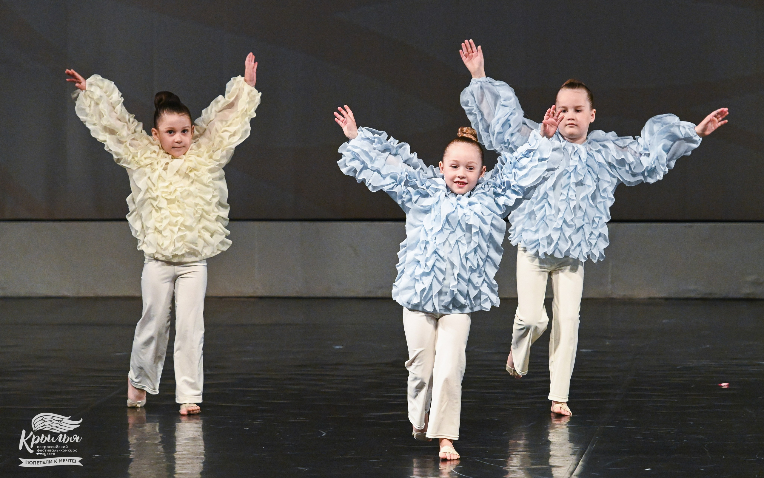 04.06.2025 Всероссийский фестиваль-конкурс искусств «Крылья» г. Санкт- Петербург. Медиастудия Фото Концепт