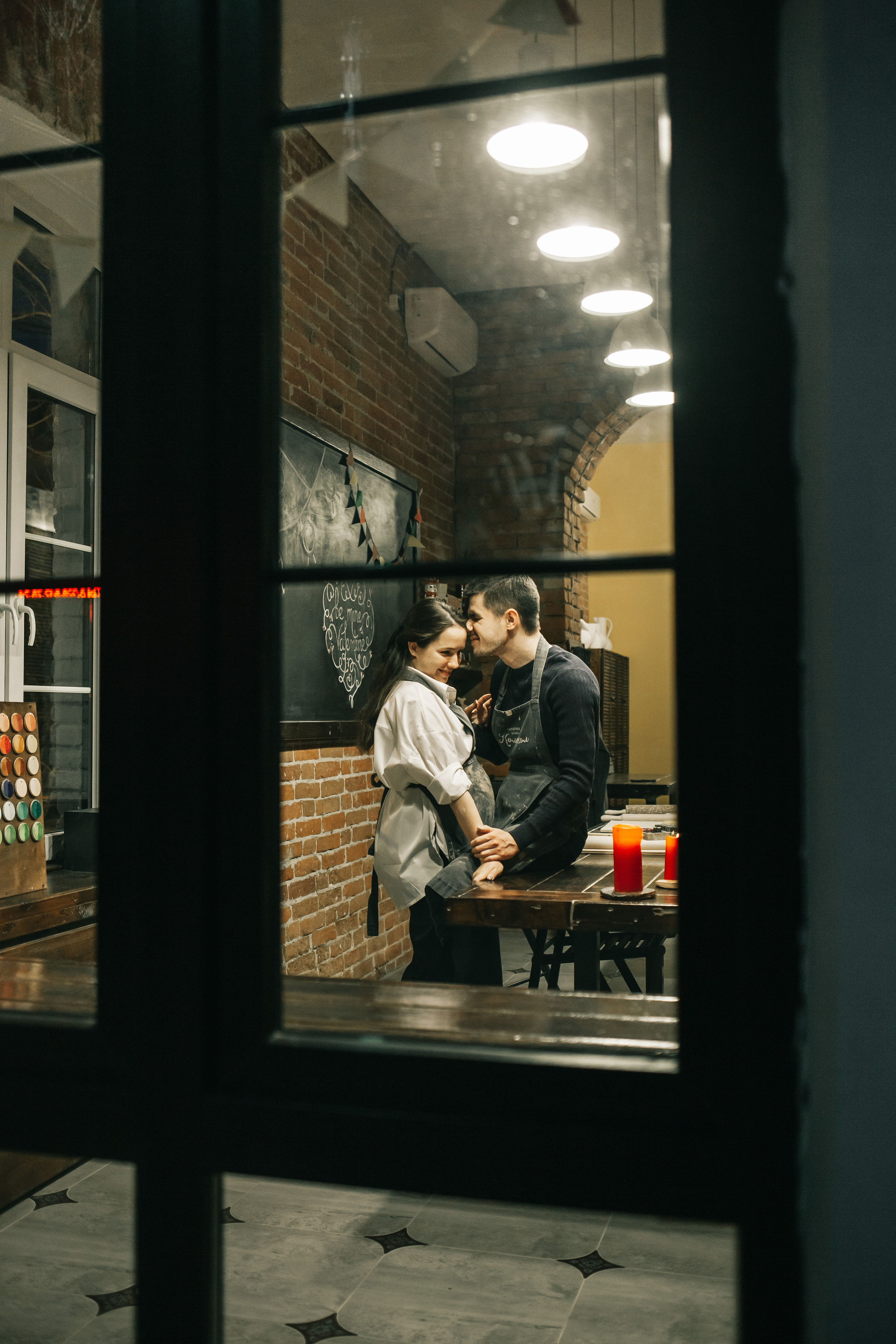 Съемка «В ожиании чуда» в гончарной мастерской. Свадебный и семейный фотограф в Краснодар, Россия