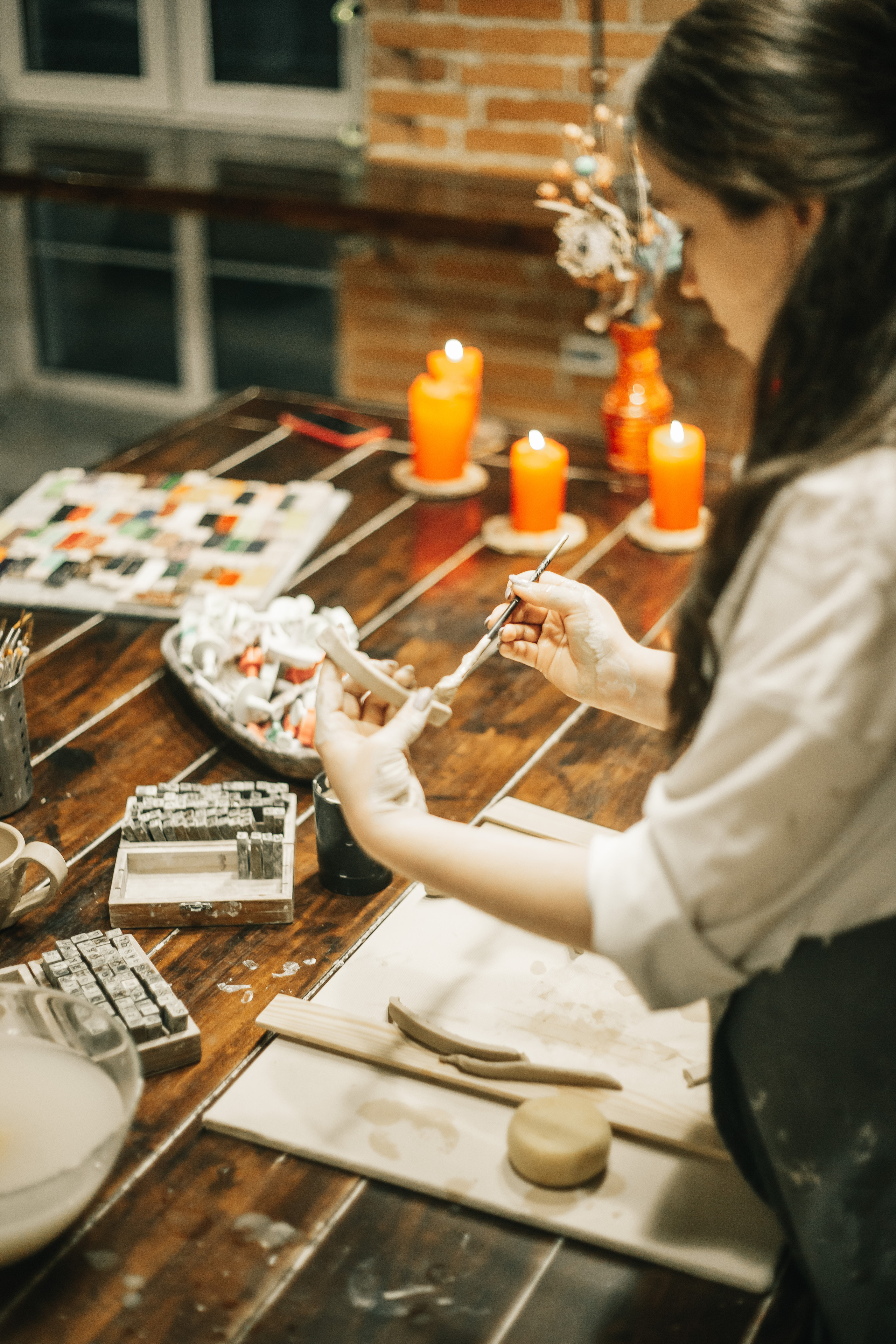 Съемка «В ожиании чуда» в гончарной мастерской. Свадебный и семейный фотограф в Краснодар, Россия