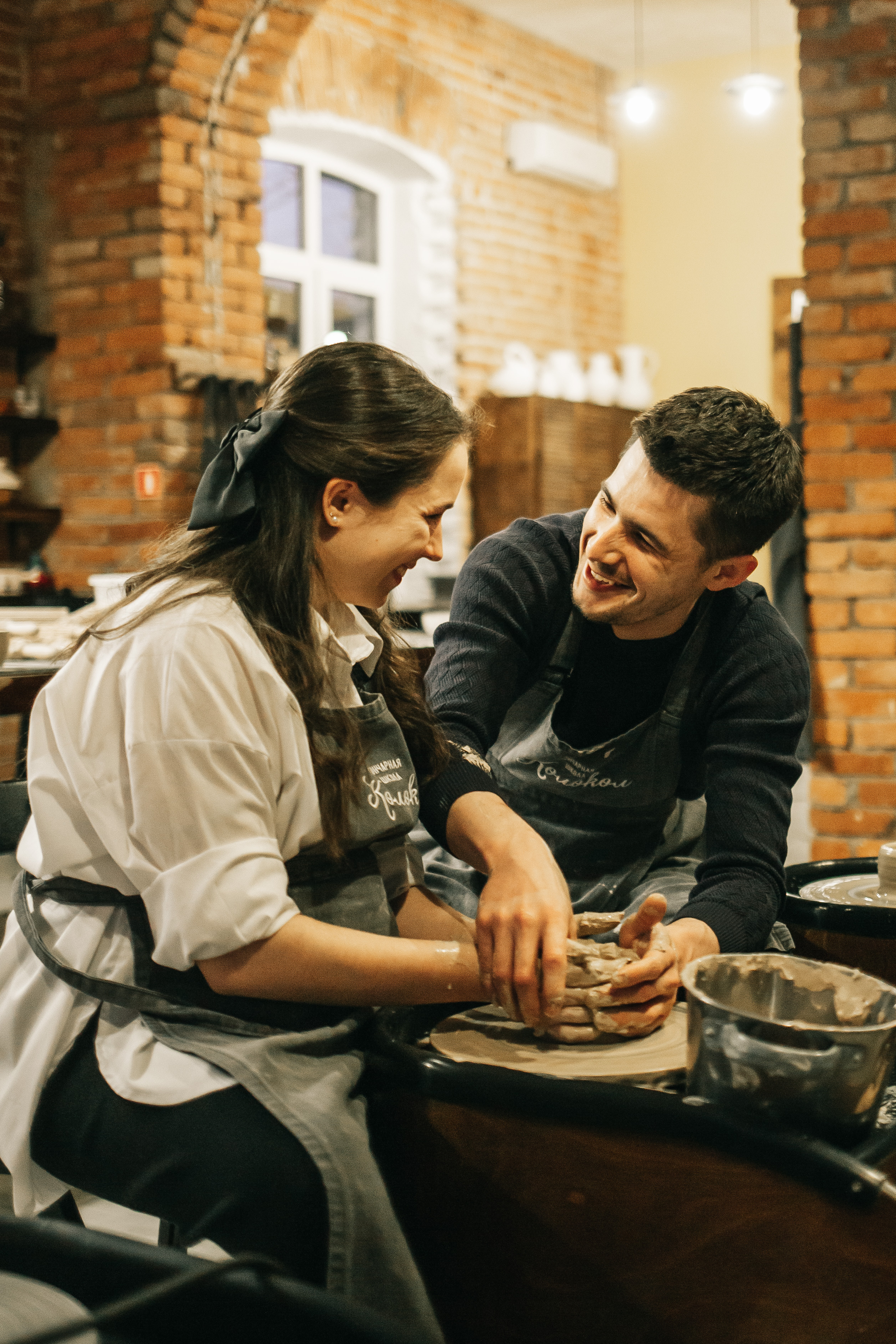 Съемка «В ожиании чуда» в гончарной мастерской. Свадебный и семейный фотограф в Краснодар, Россия