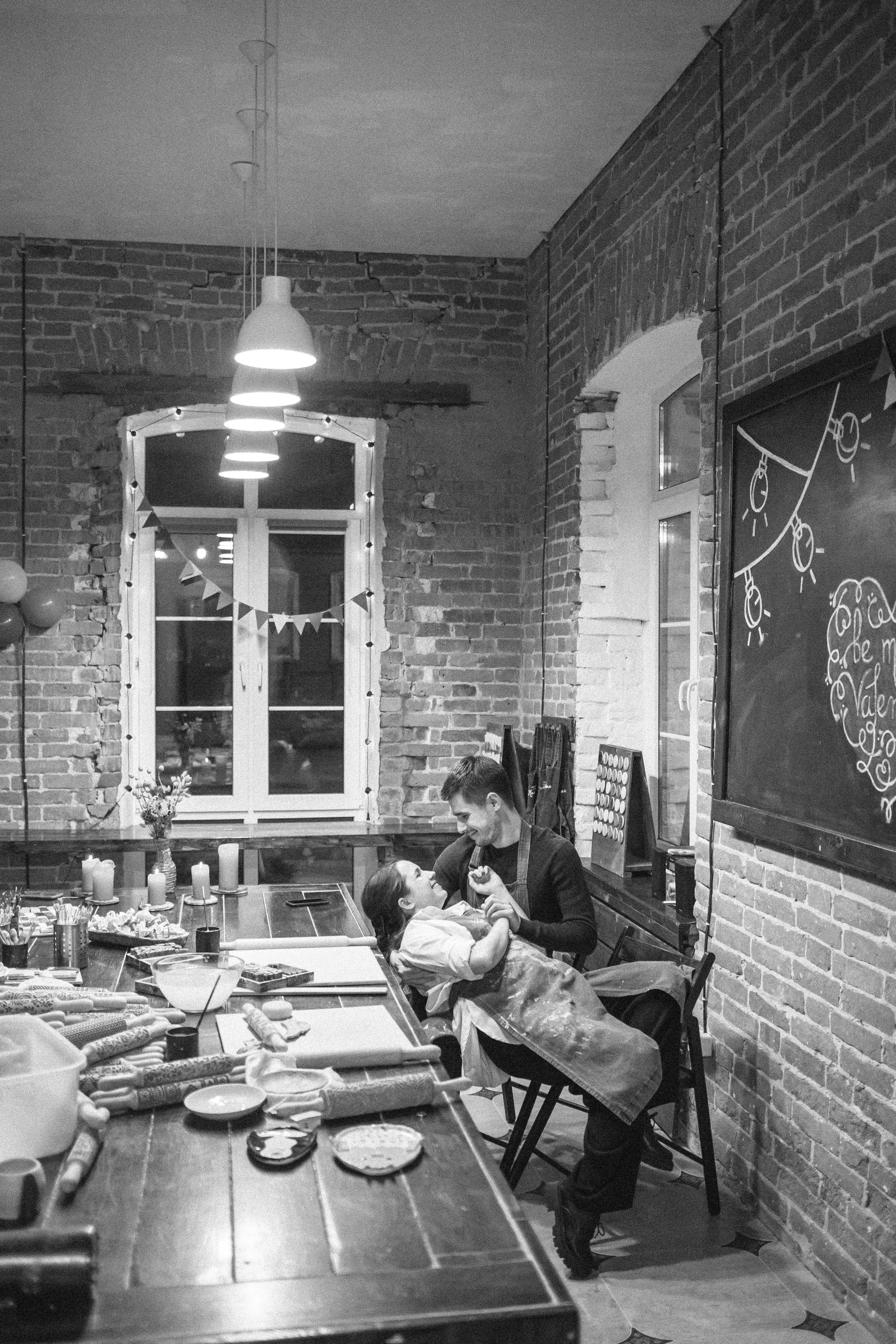 Съемка «В ожиании чуда» в гончарной мастерской. Свадебный и семейный фотограф в Краснодар, Россия