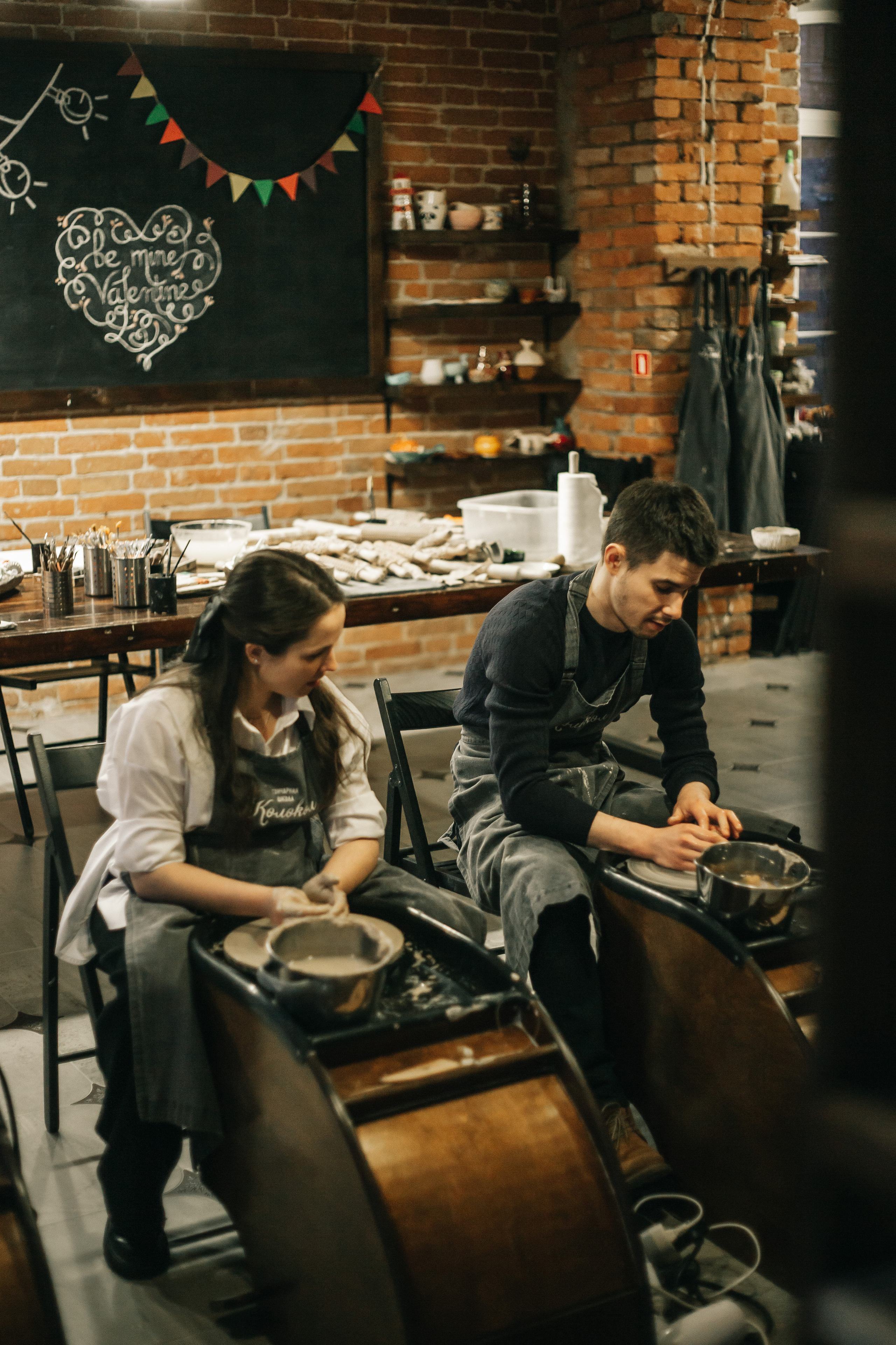 Съемка «В ожиании чуда» в гончарной мастерской. Свадебный и семейный фотограф в Краснодар, Россия