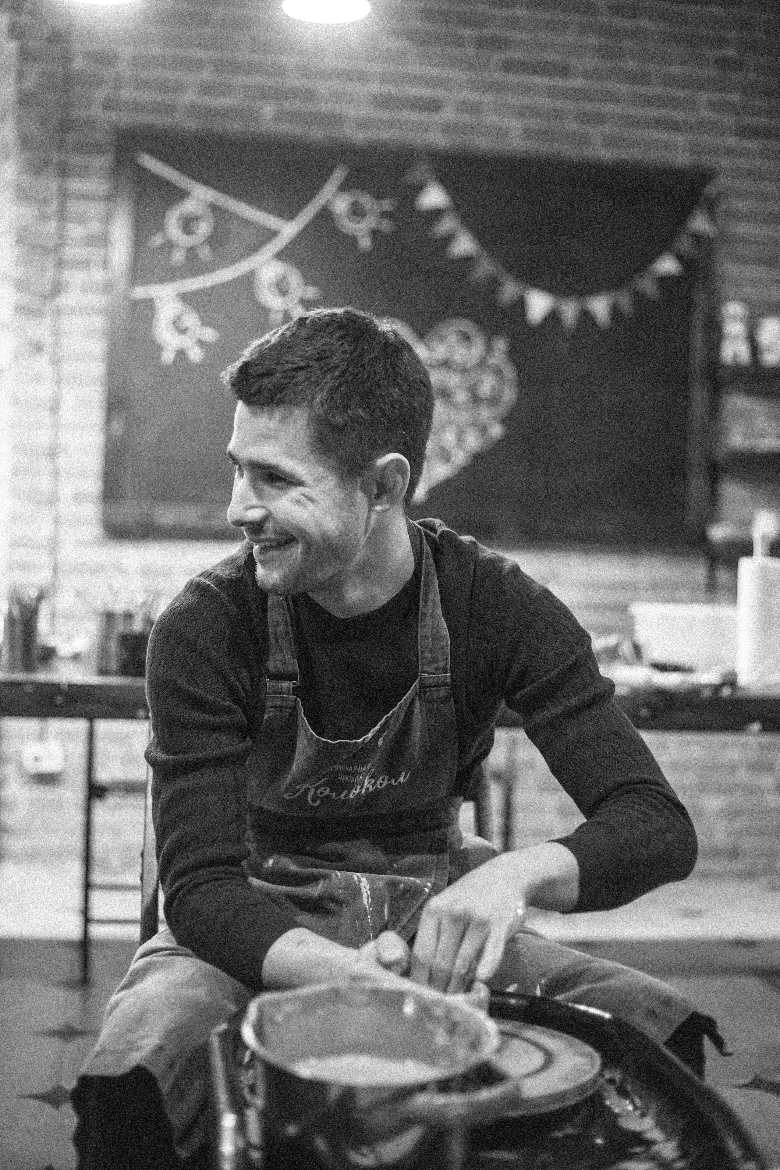 Съемка «В ожиании чуда» в гончарной мастерской. Свадебный и семейный фотограф в Краснодар, Россия