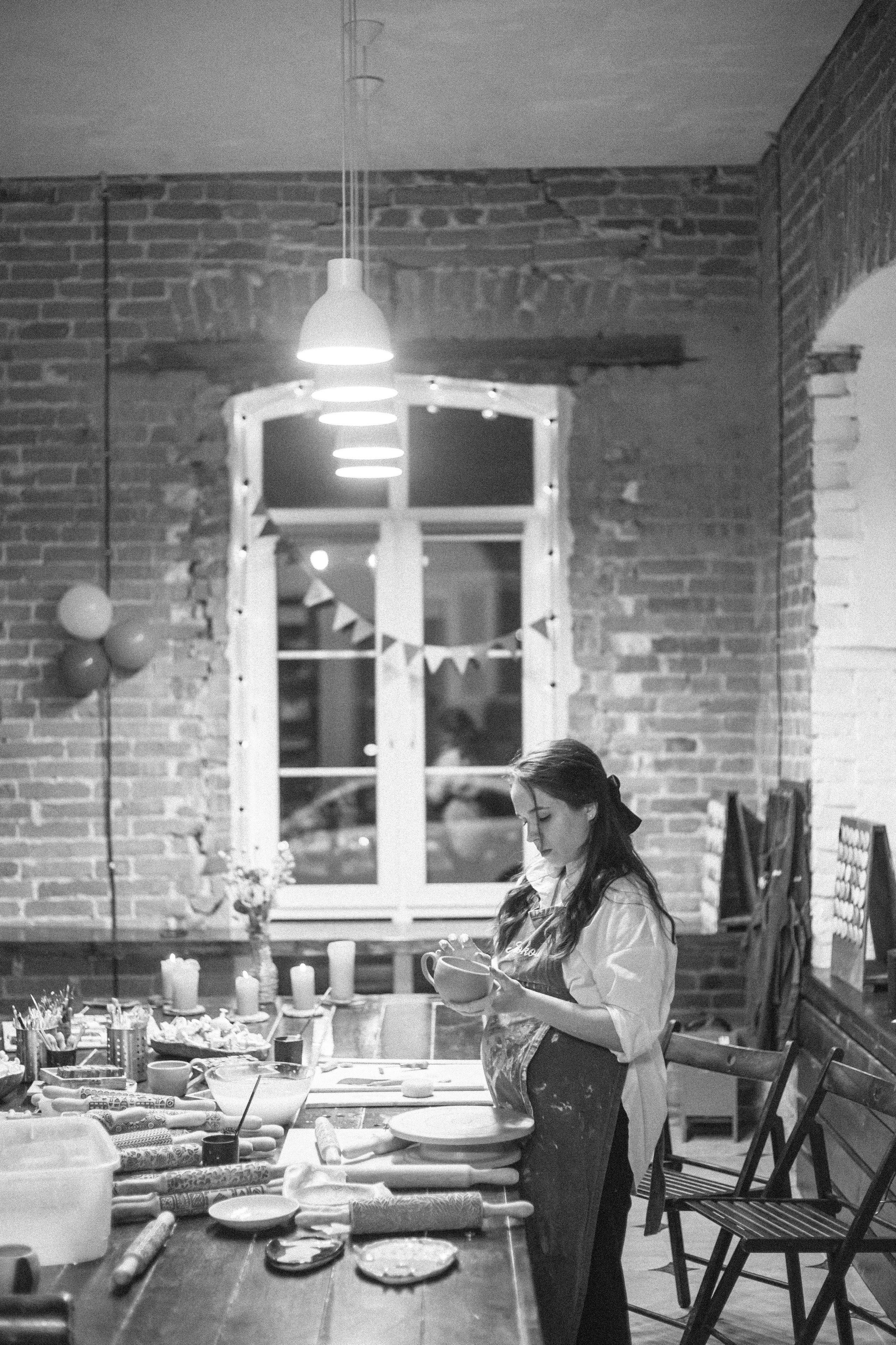 Съемка «В ожиании чуда» в гончарной мастерской. Свадебный и семейный фотограф в Краснодар, Россия