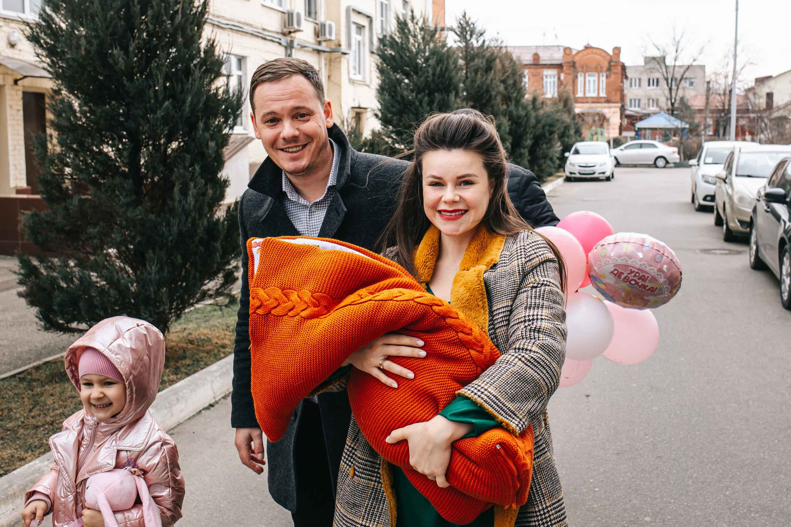 Выписка из Роддома. Свадебный и семейный фотограф в Краснодар, Россия