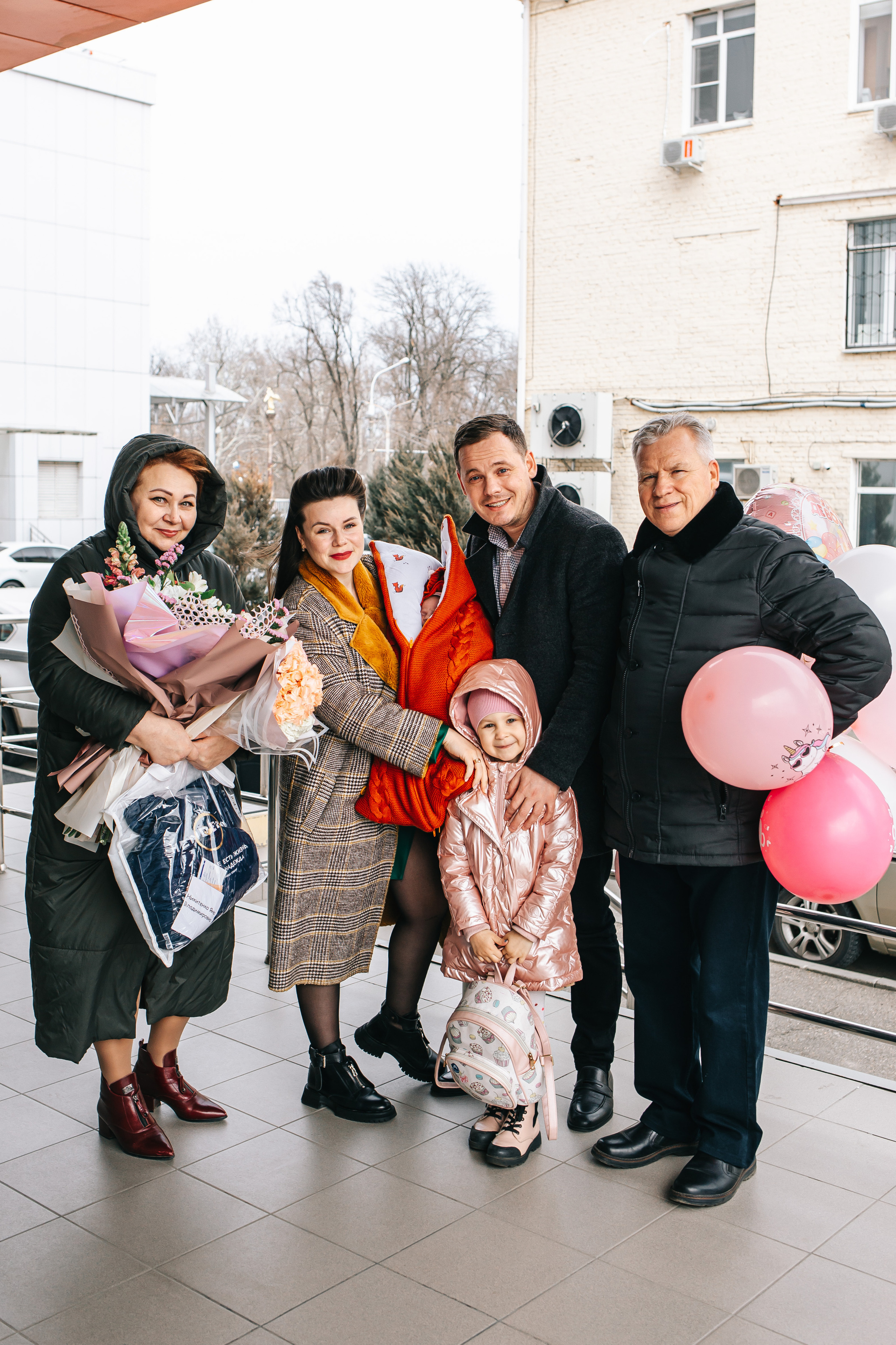 Выписка из Роддома. Свадебный и семейный фотограф в Краснодар, Россия