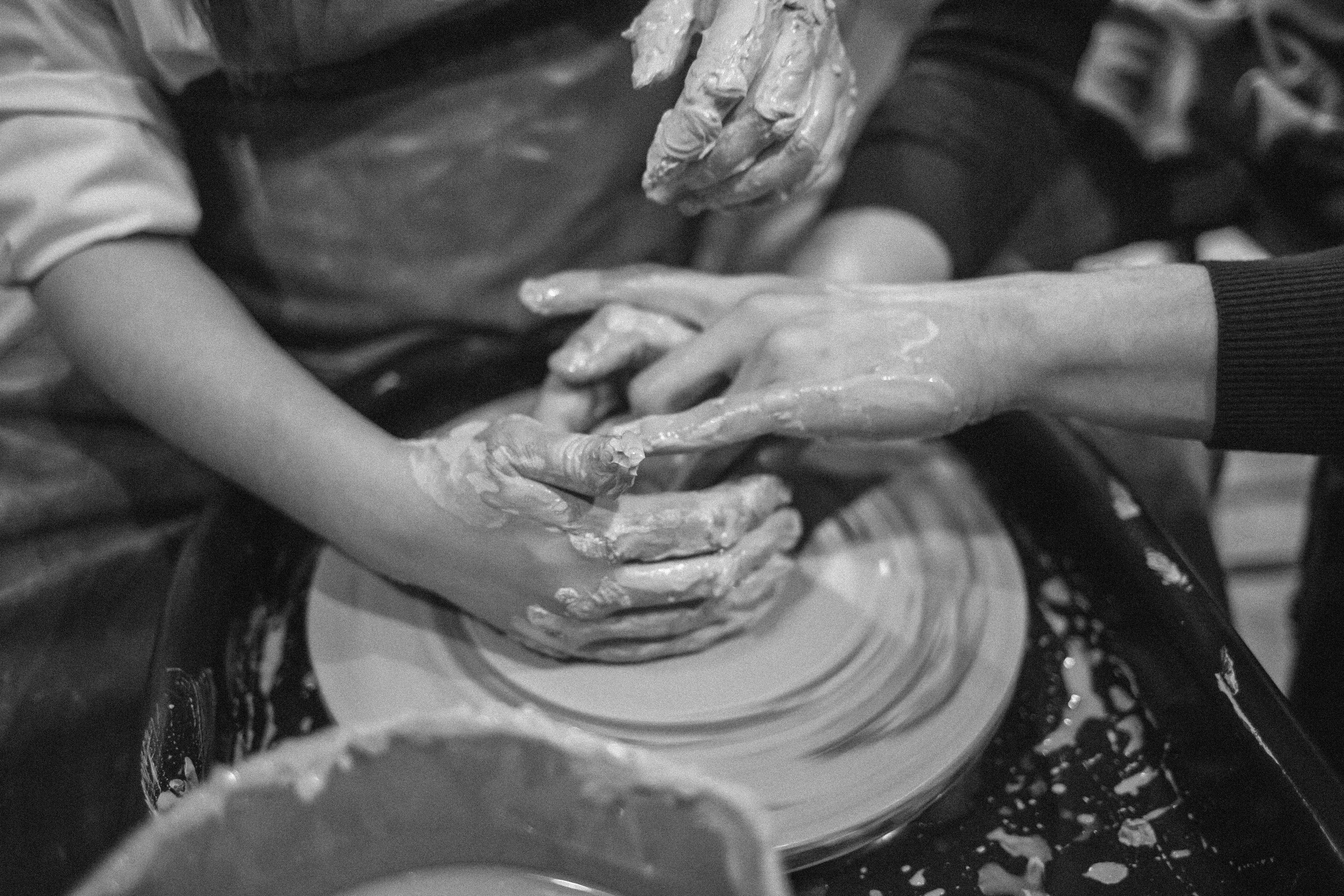Съемка «В ожиании чуда» в гончарной мастерской. Свадебный и семейный фотограф в Краснодар, Россия