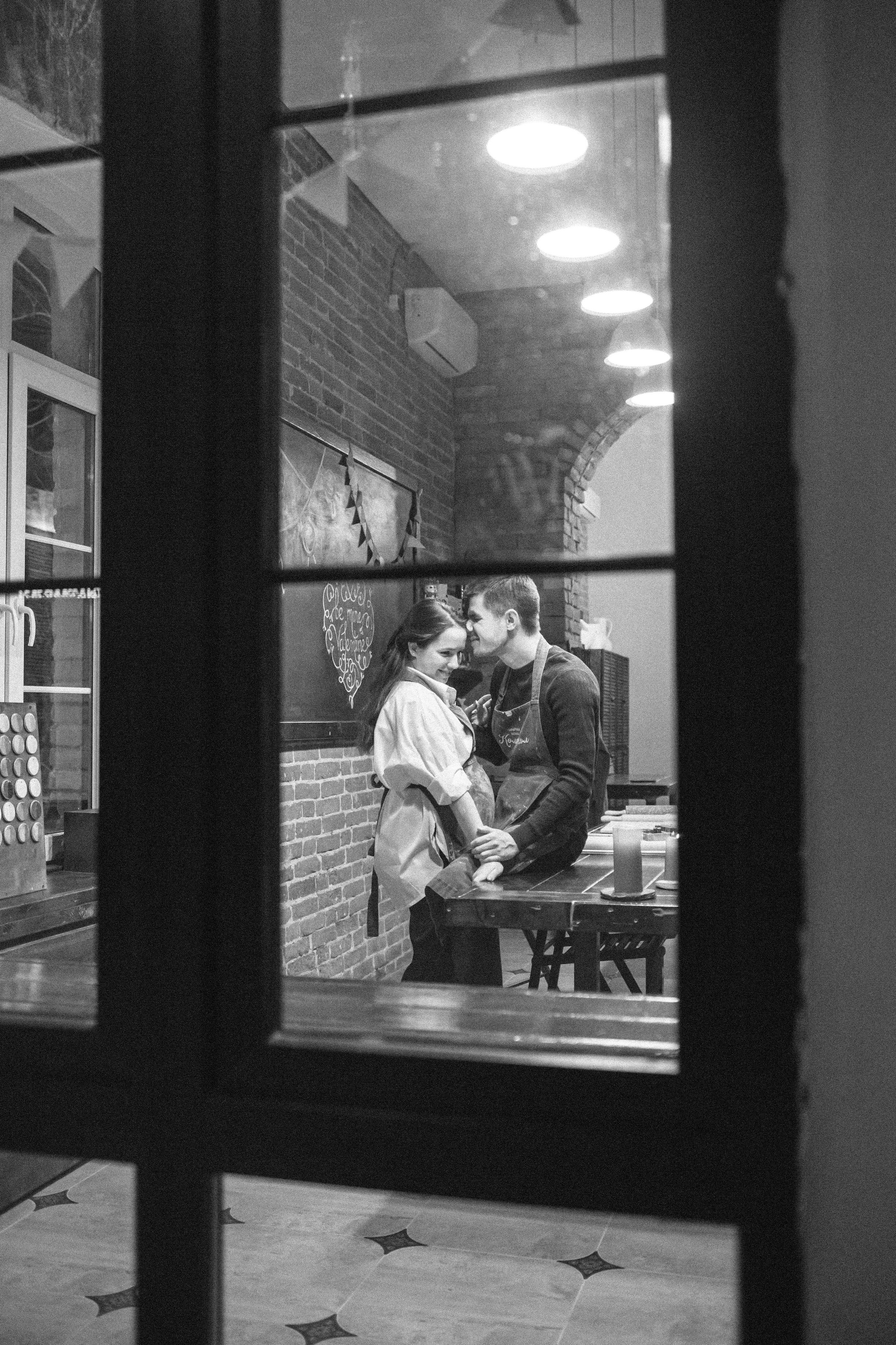 Съемка «В ожиании чуда» в гончарной мастерской. Свадебный и семейный фотограф в Краснодар, Россия