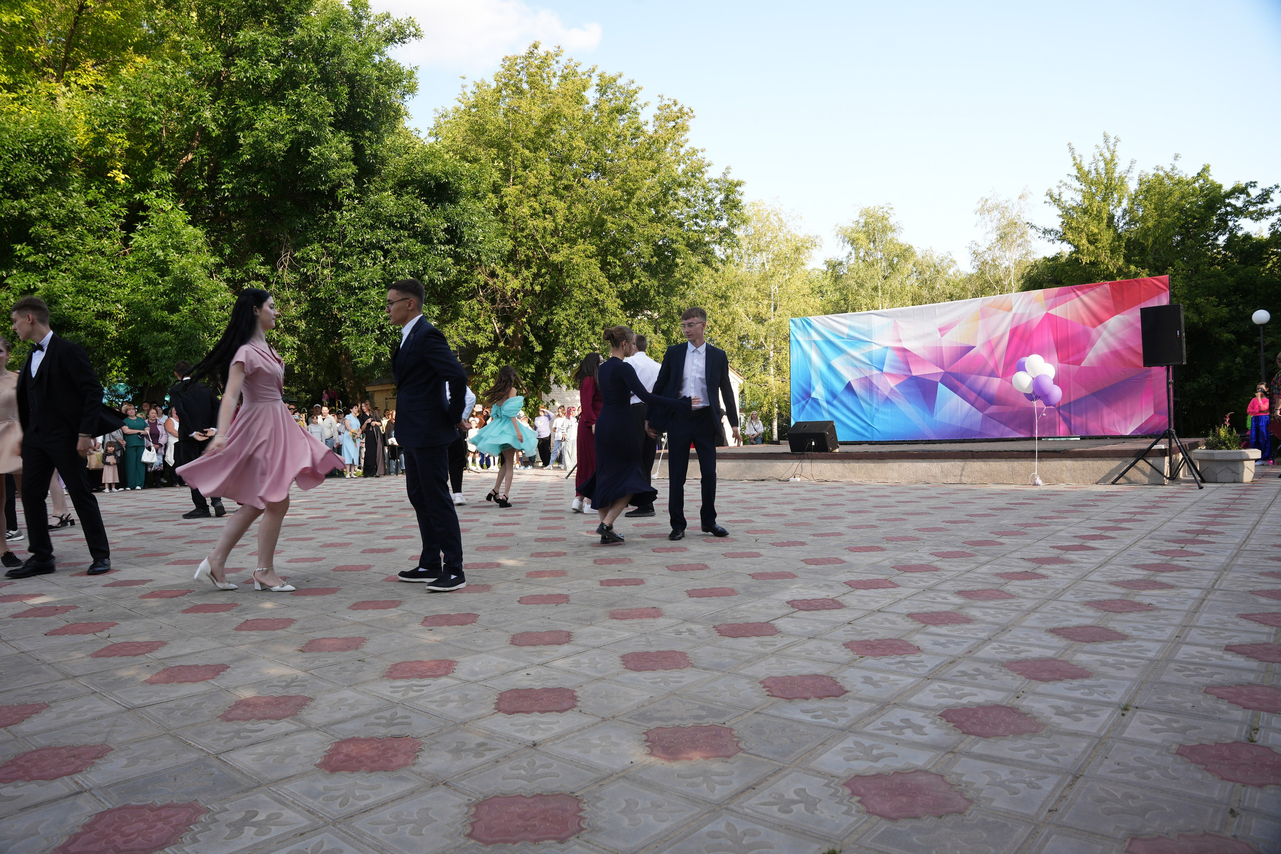 Выпускной в парке. Ольга Плаксина фотограф в Саратове