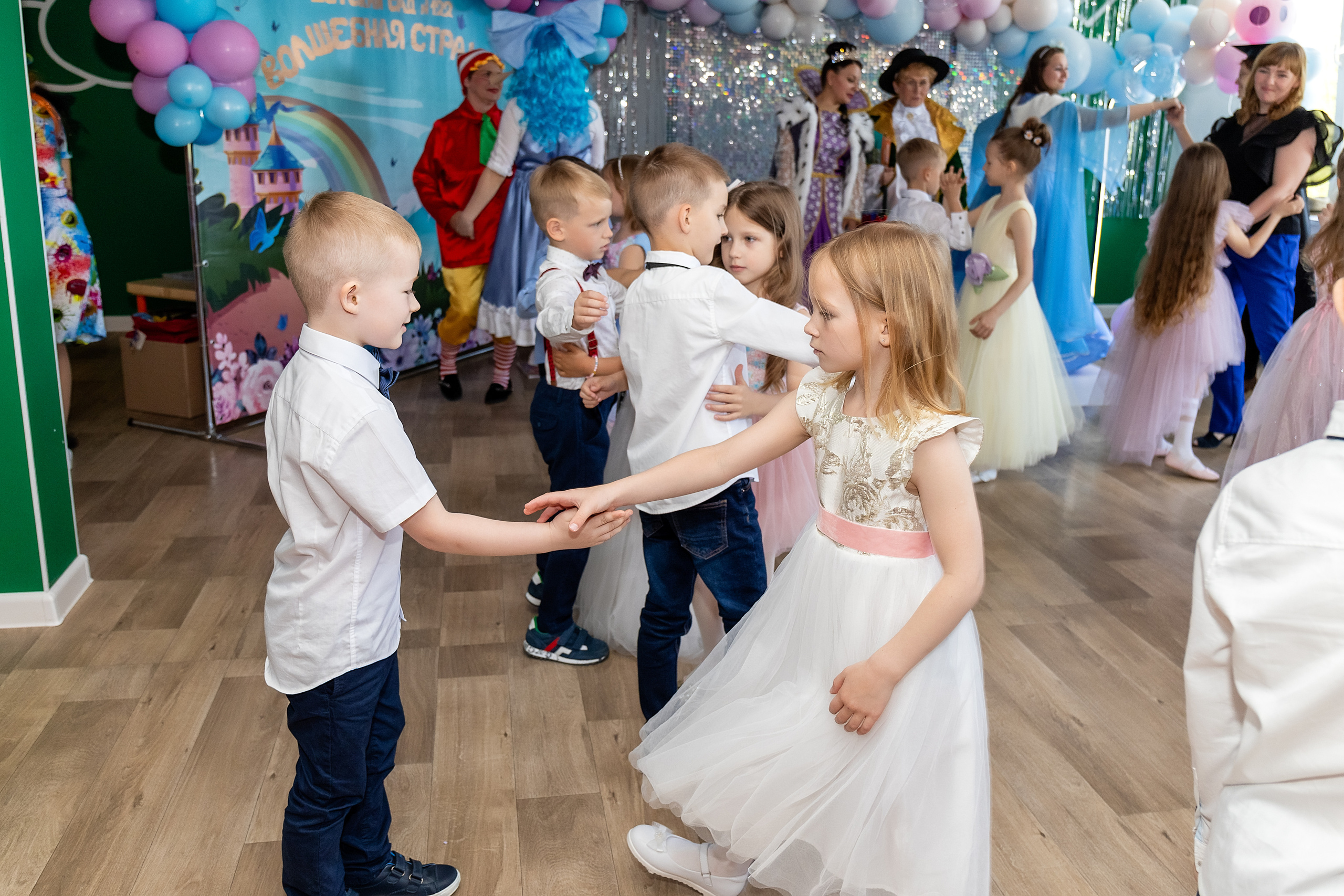 Выпускной. Детский сад 122. Стильный выпускной альбом Владивосток фотограф Вероника Мигачева