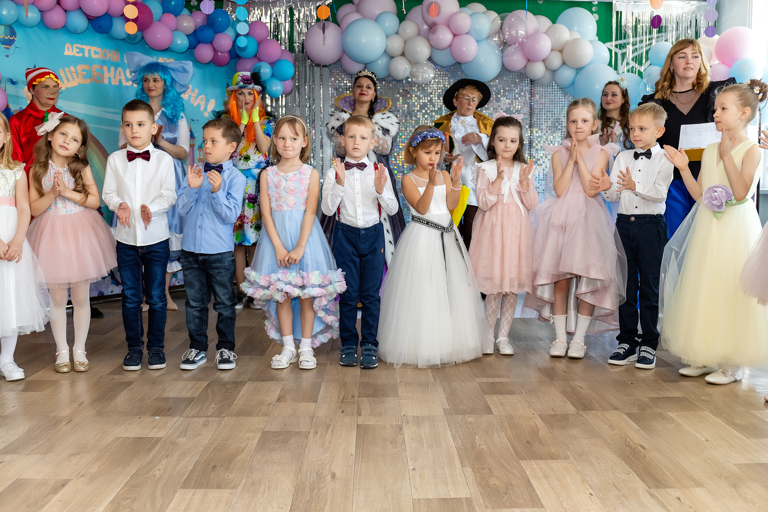 Выпускной. Детский сад 122. Стильный выпускной альбом Владивосток фотограф Вероника Мигачева