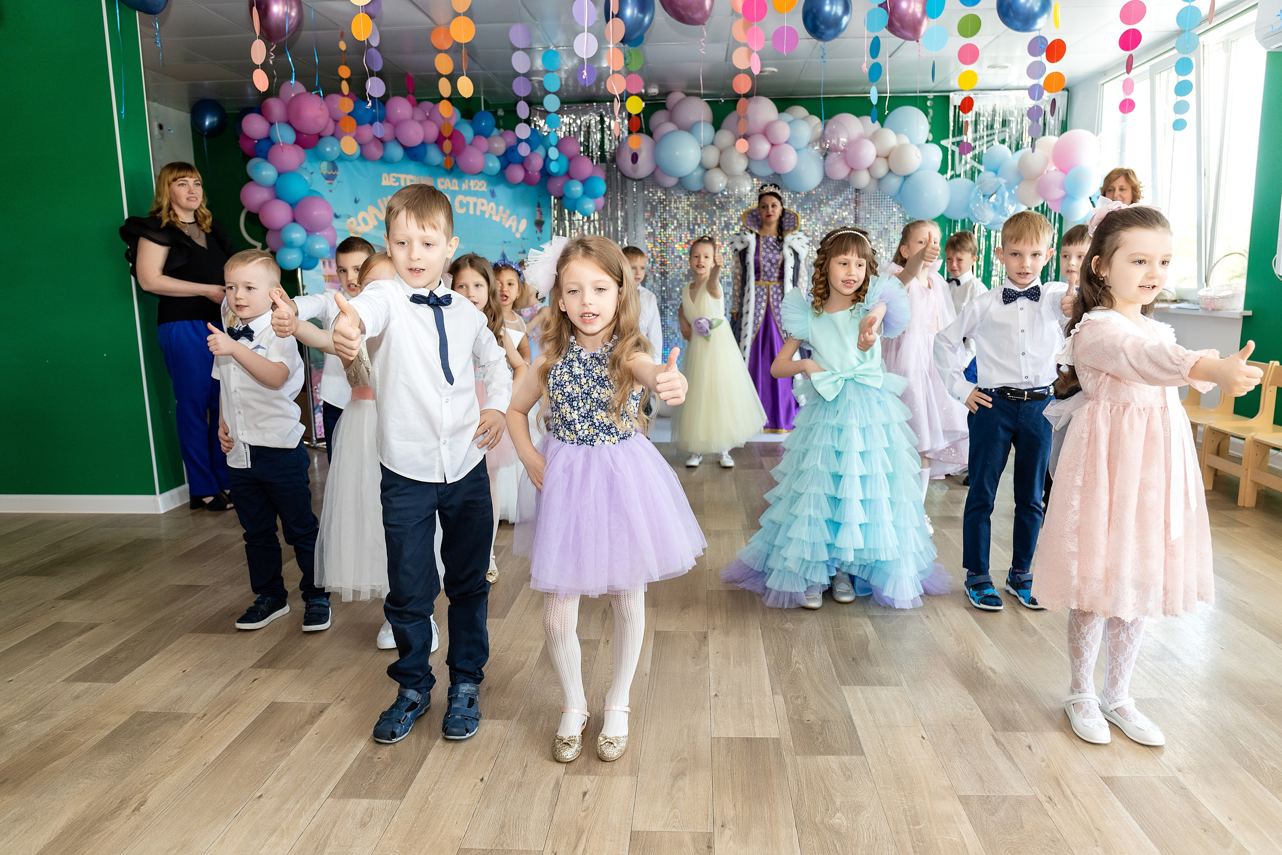 Выпускной. Детский сад 122. Стильный выпускной альбом Владивосток фотограф Вероника Мигачева