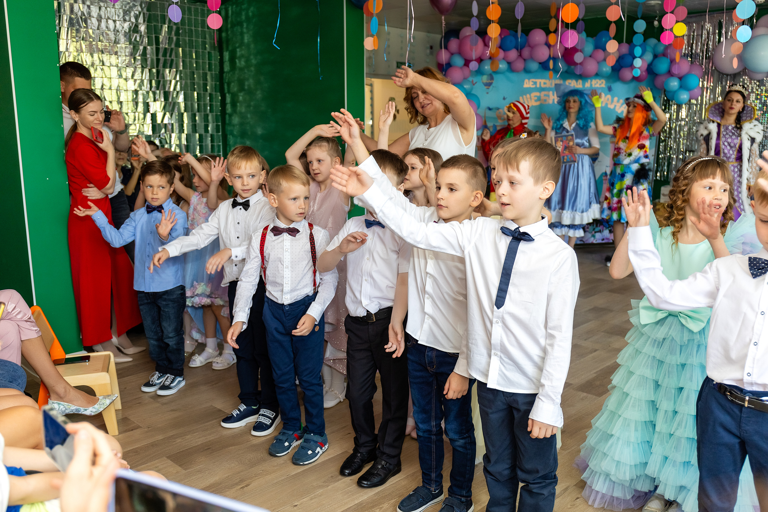 Выпускной. Детский сад 122. Стильный выпускной альбом Владивосток фотограф Вероника Мигачева