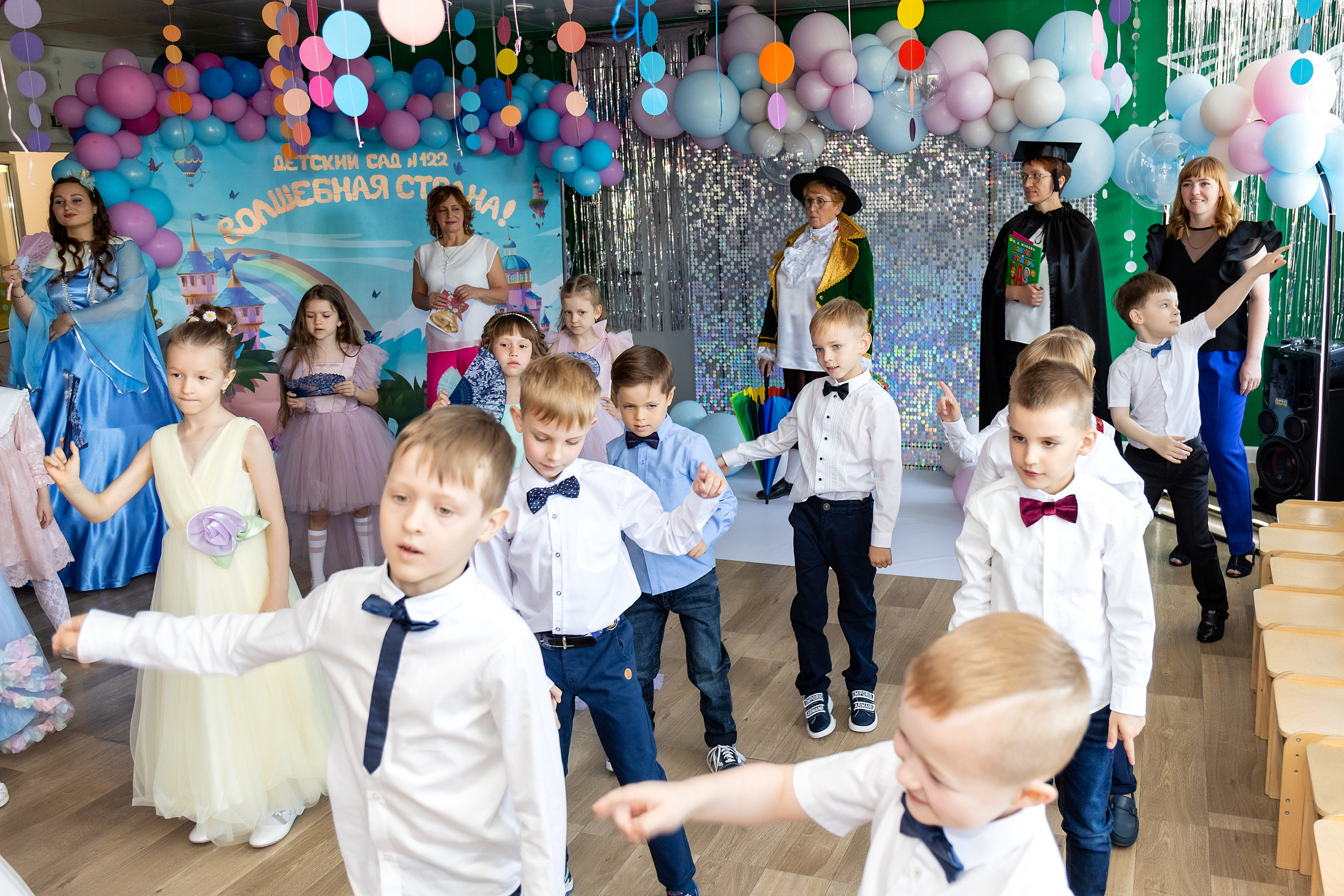 Выпускной. Детский сад 122. Стильный выпускной альбом Владивосток фотограф Вероника Мигачева