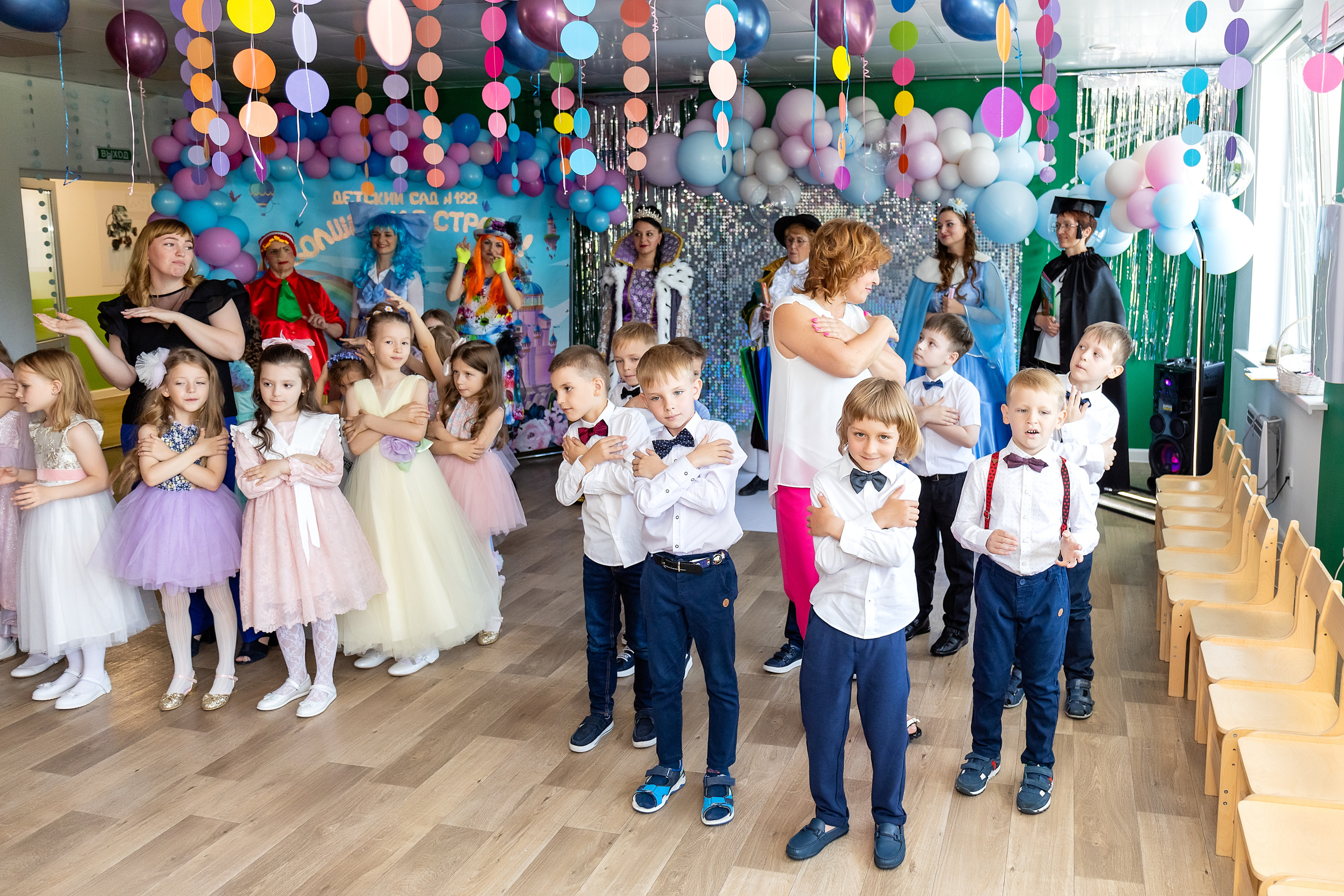Выпускной. Детский сад 122. Стильный выпускной альбом Владивосток фотограф Вероника Мигачева