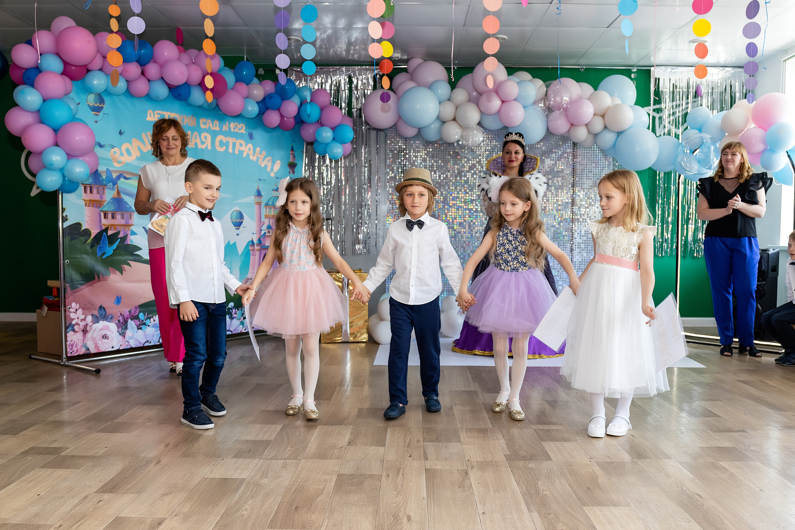 Выпускной. Детский сад 122. Стильный выпускной альбом Владивосток фотограф Вероника Мигачева