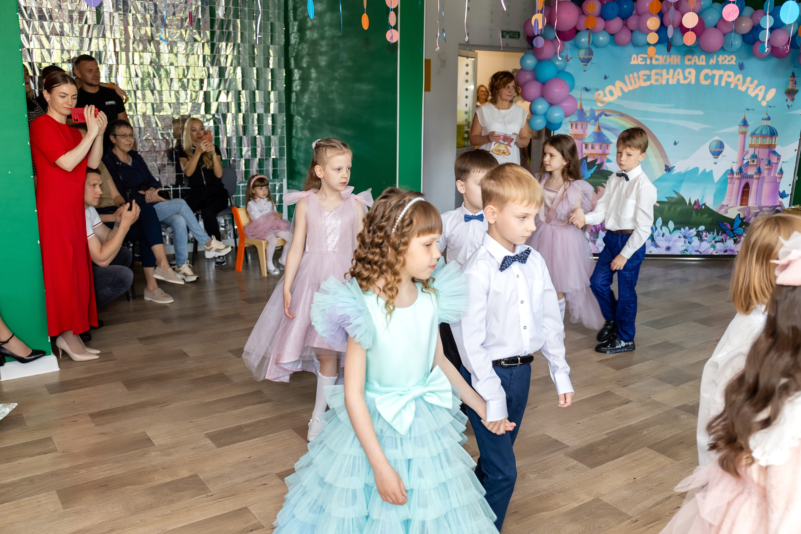 Выпускной. Детский сад 122. Стильный выпускной альбом Владивосток фотограф Вероника Мигачева